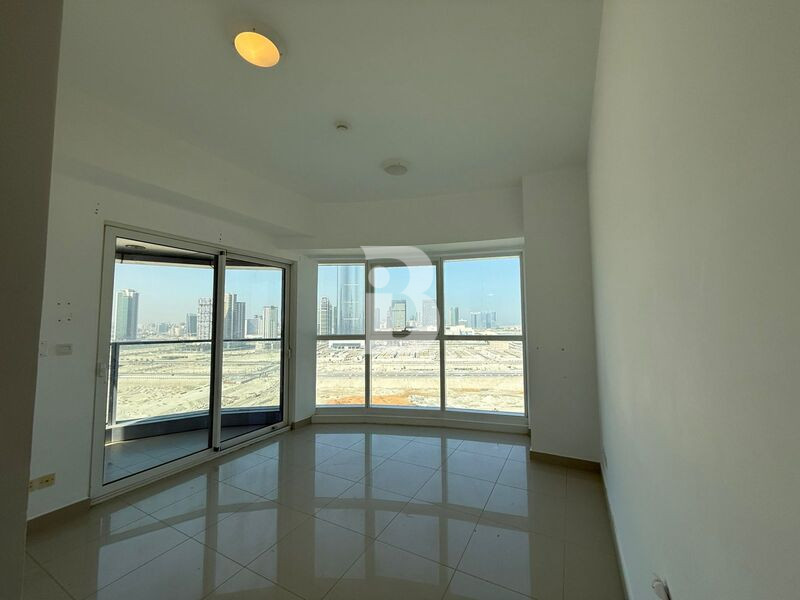 Sea View | Vacant | Balcony | Well Kept