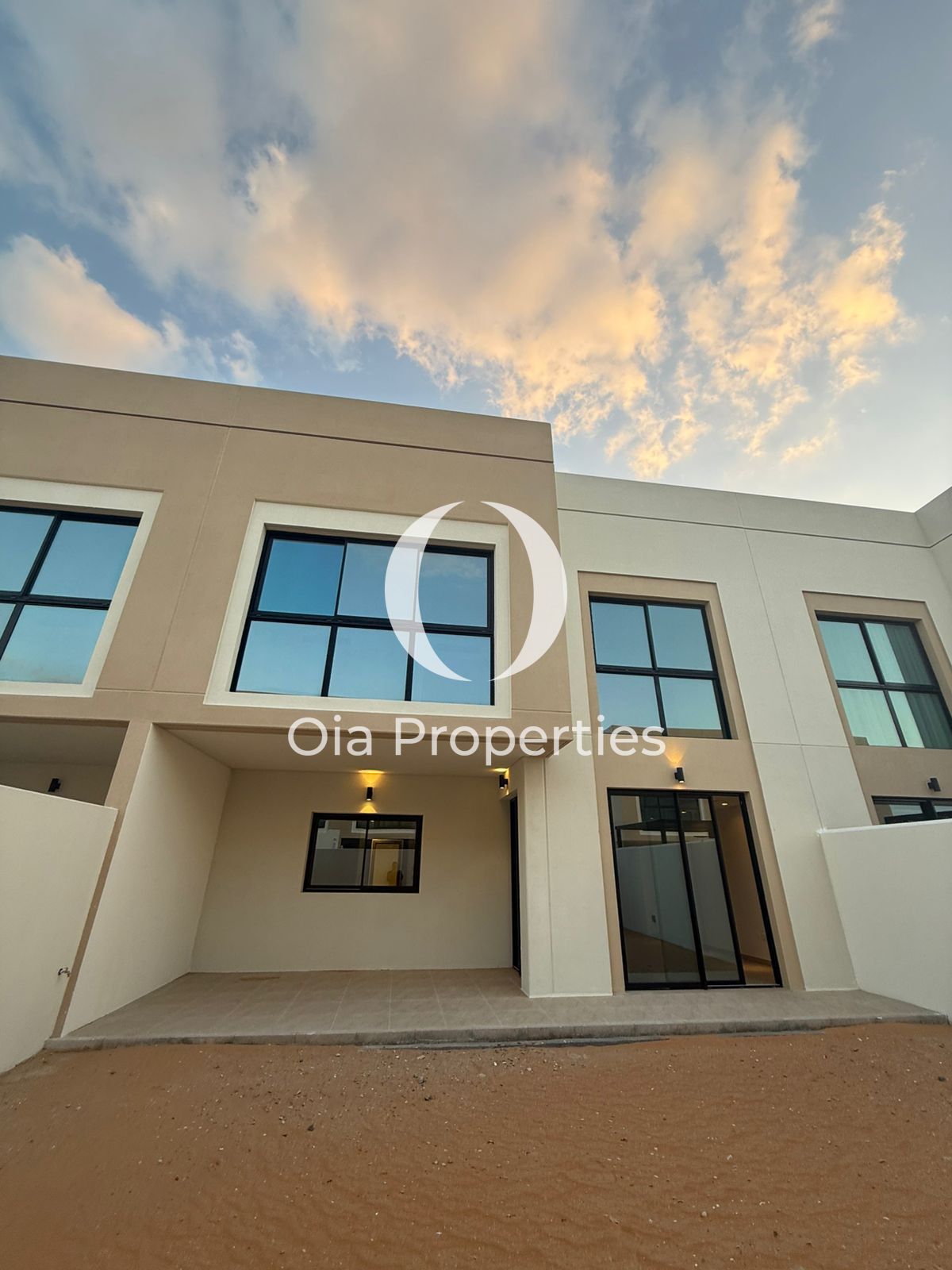 Unique Living | Stunning 3BR+M | Ready to Move