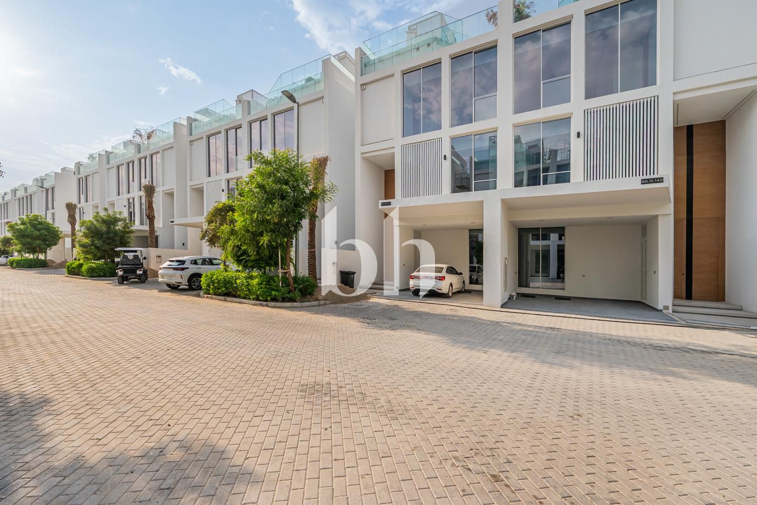 Single Row | Private Pool | Exclusive