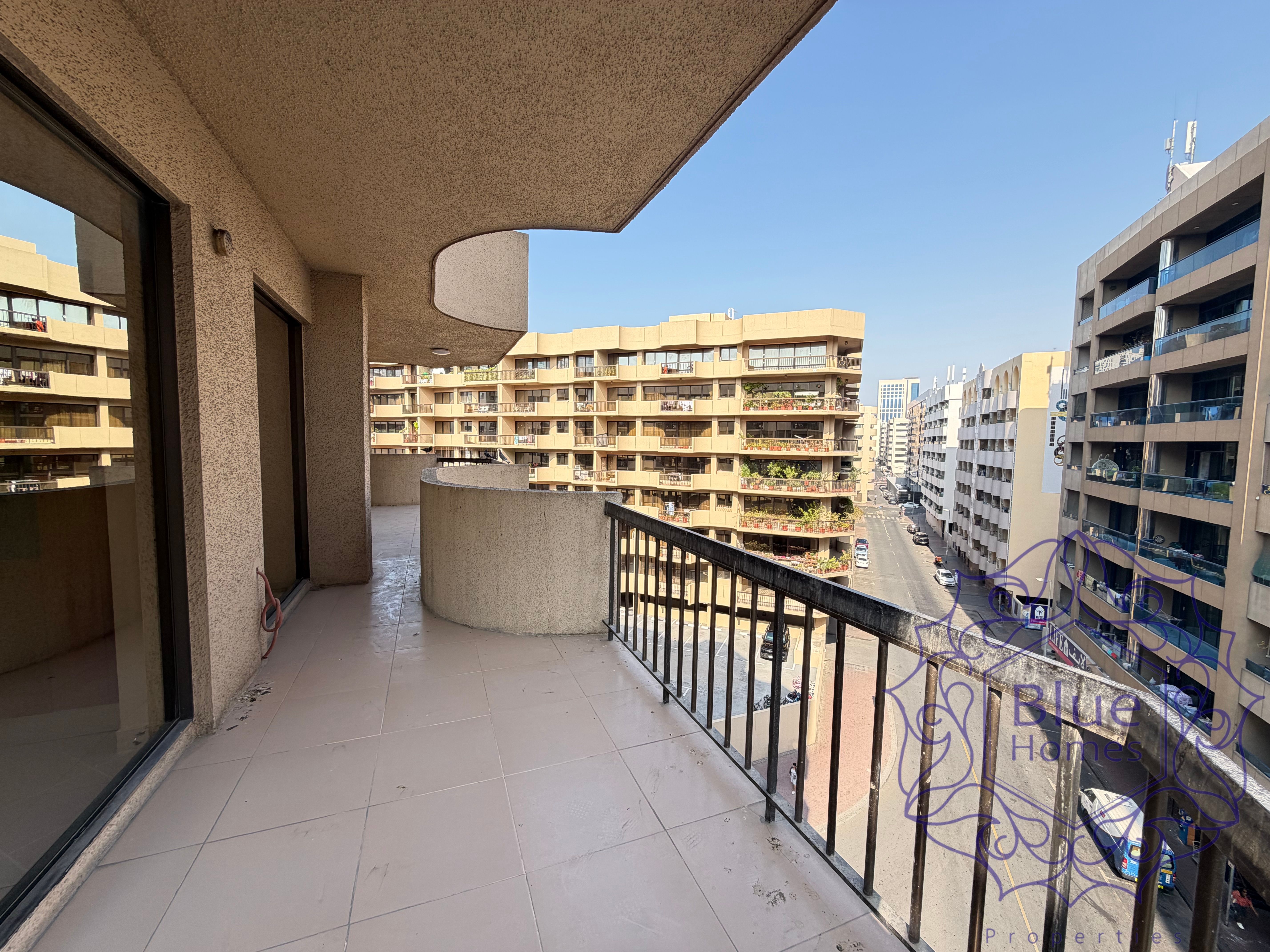 Bumper Offer !! ( DIRECT FROM LANLORD ) 3 BHK With Balcony Only 123k