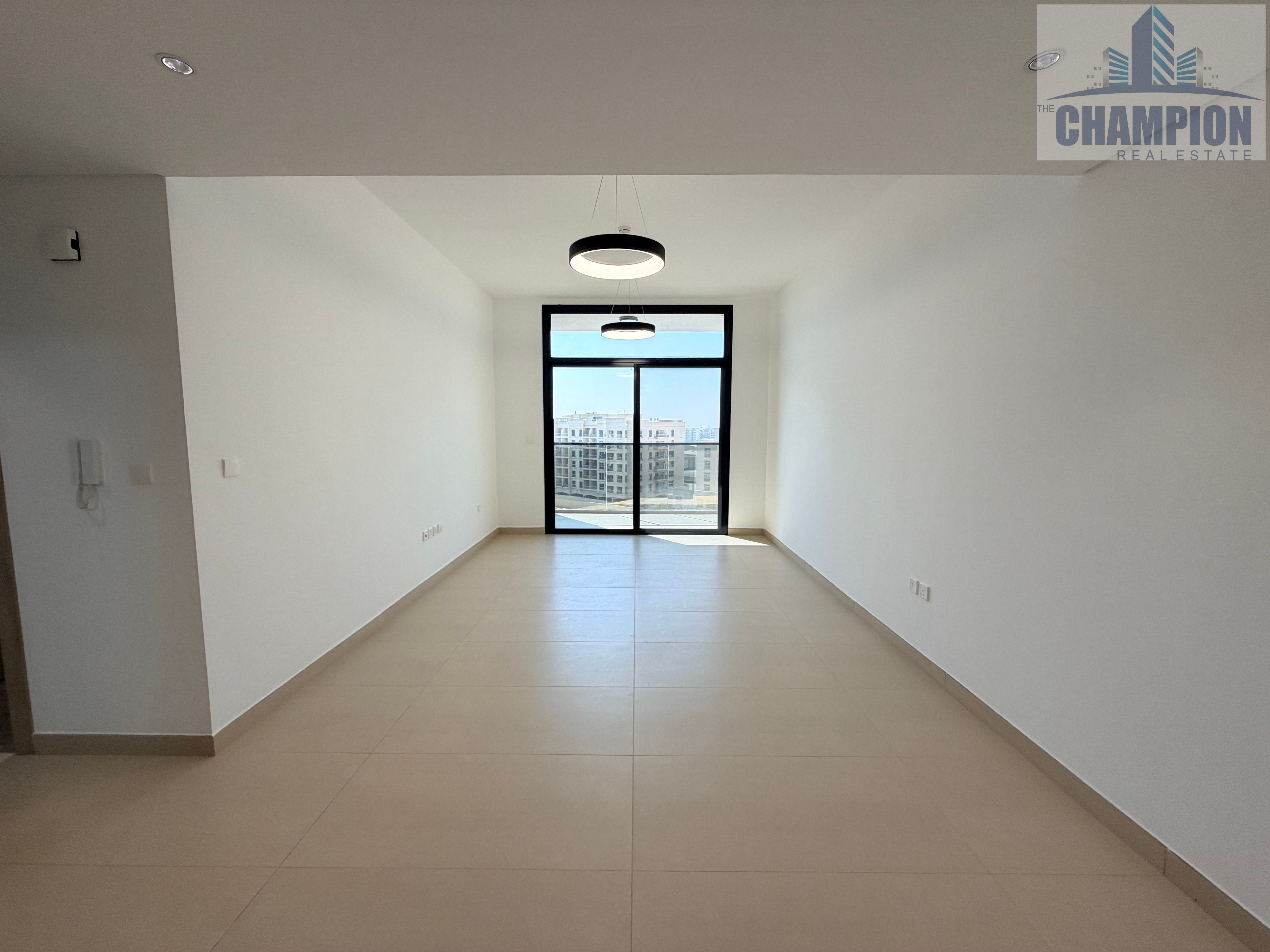 Well-Sized 1 BHK | 920 Sqft | Affordable Rent 75K