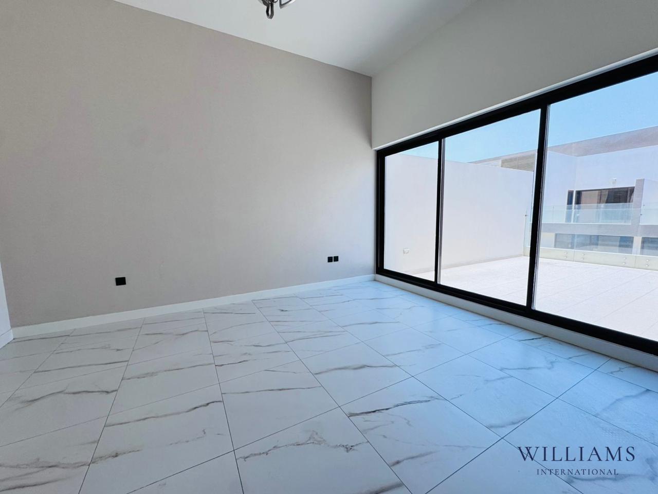 CLOSE TO POOL AND PARK | BRAND NEW | MIDDLE UNIT