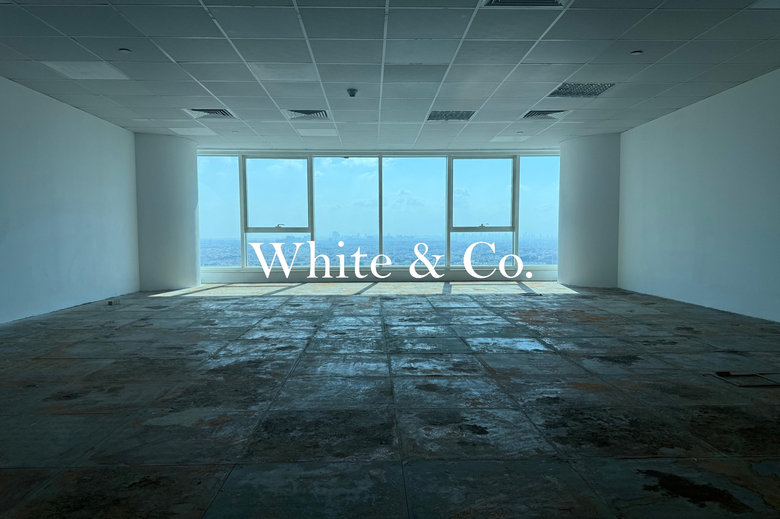High-Floor Office | Churchill | Racecourse View