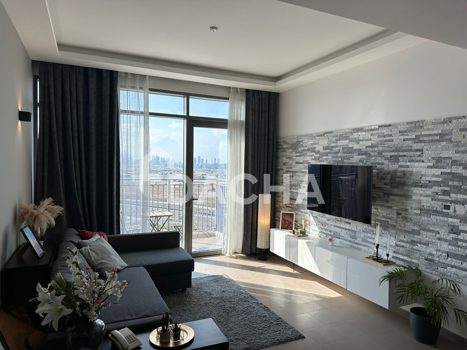 UPGRADED I PRIME LOCATION I City Balcony Views