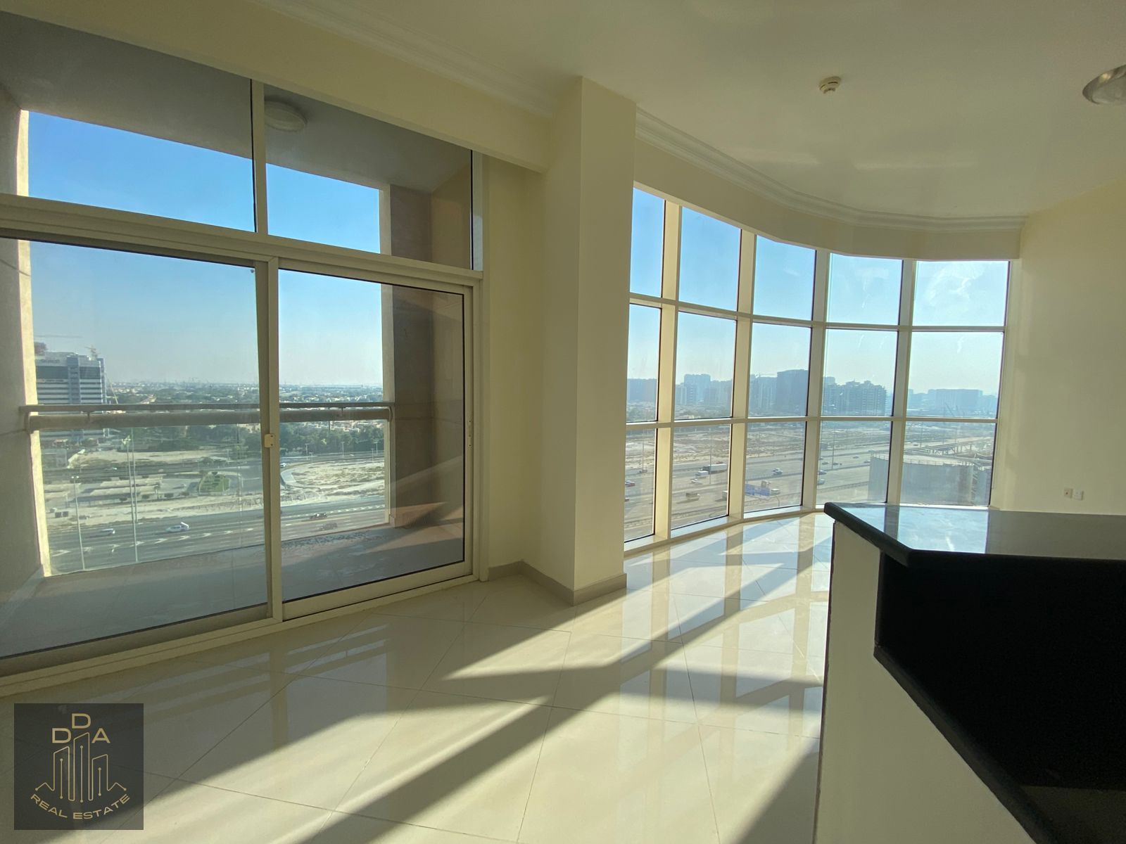 Ready to Move 1BR Apartment | Reef Residence