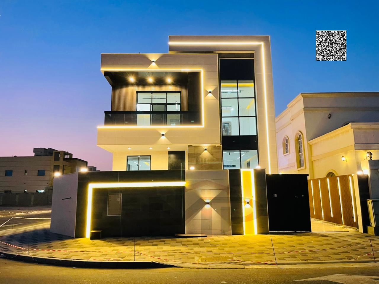 Corner villa next to a mosque, special price for cash purchase, available to all nationalities.