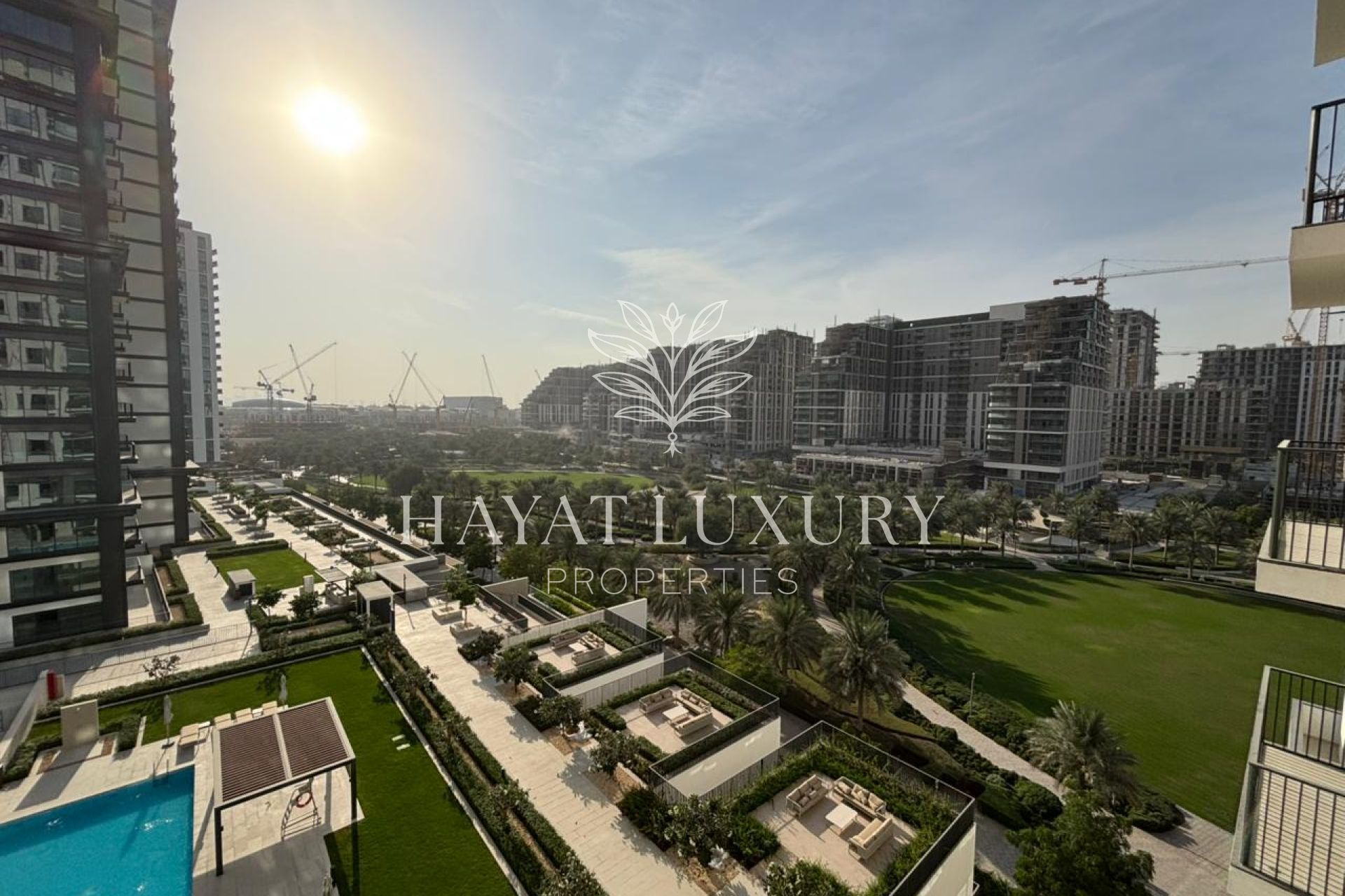 Ready to move | Park and Pool View | Corner