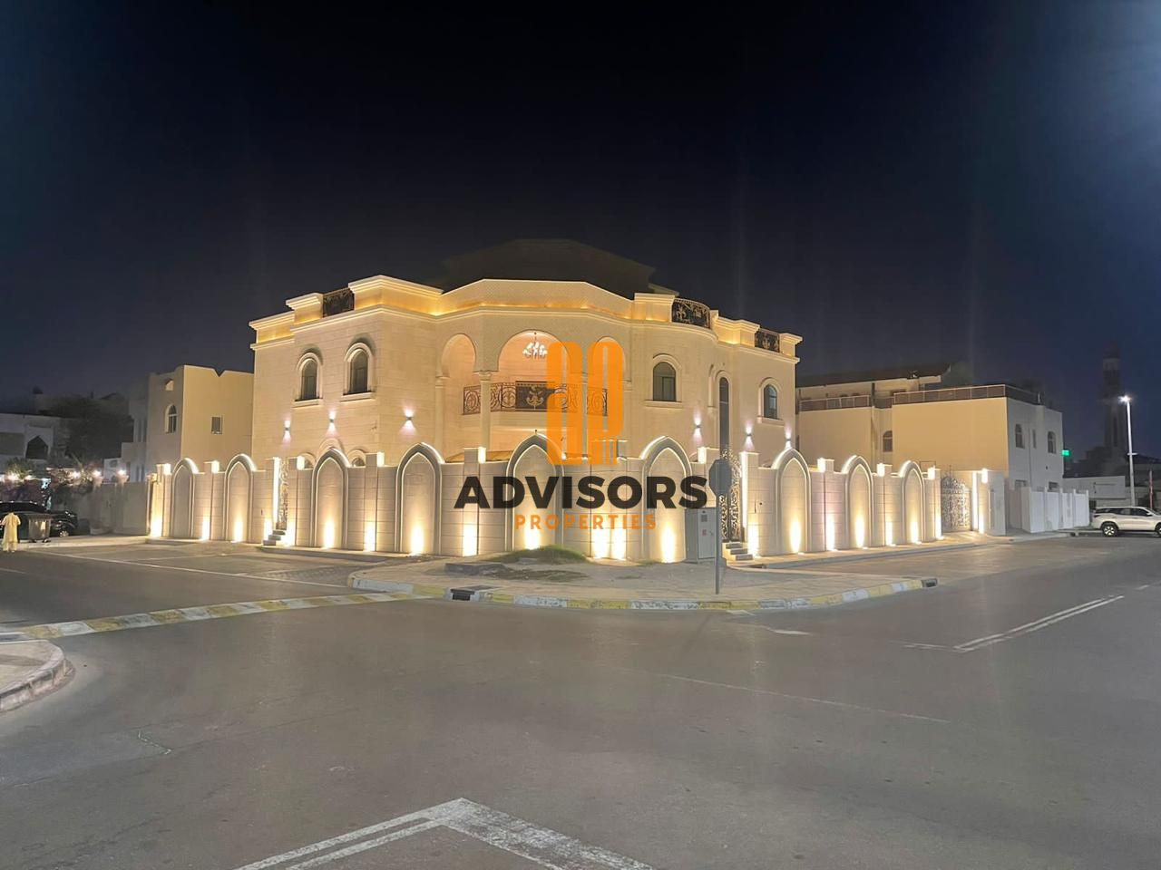 Luxuries Villa I Corner on Two Streets I Sale or Rent