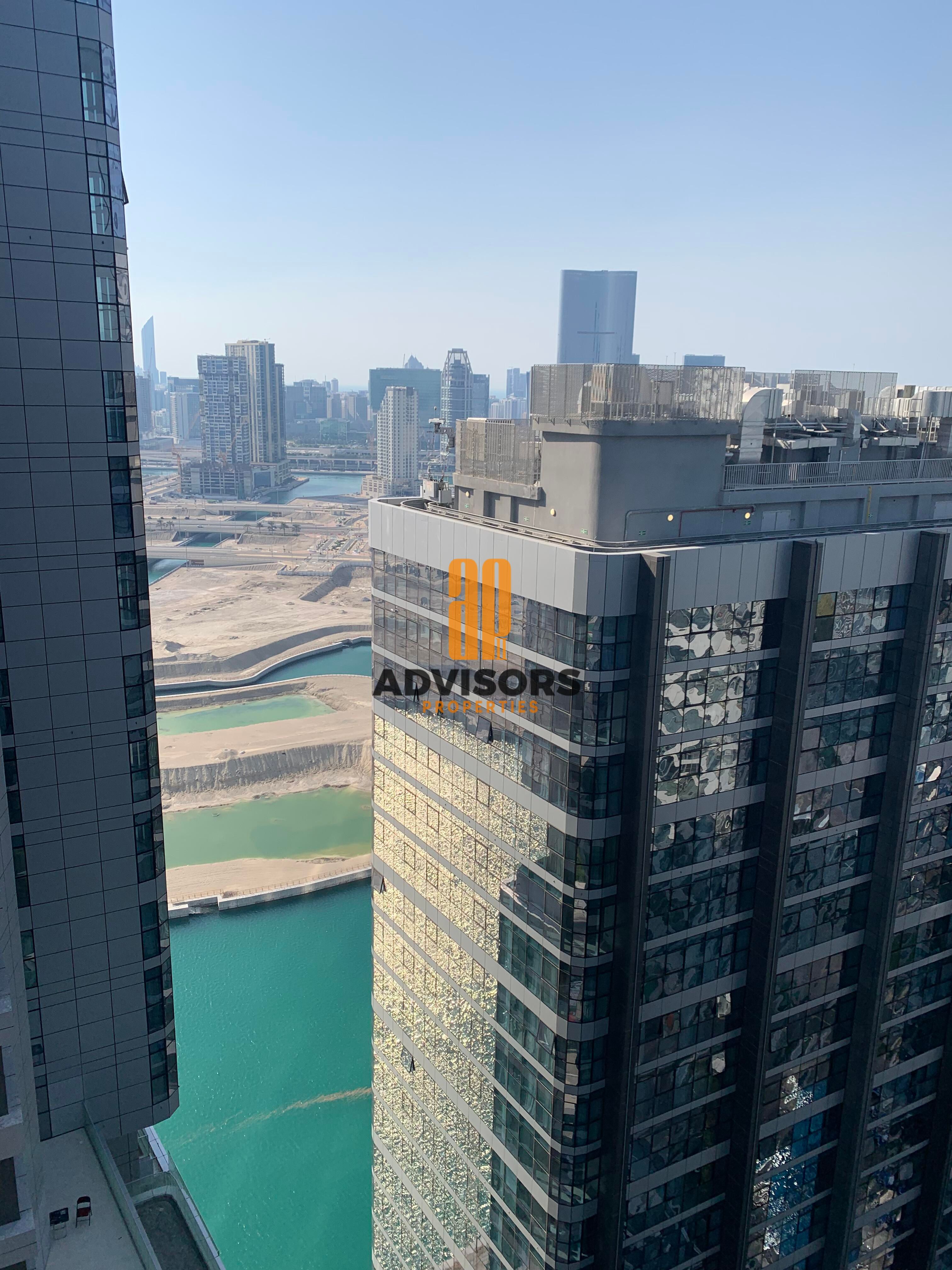 Stunning Apartment I Pool View I Canal View