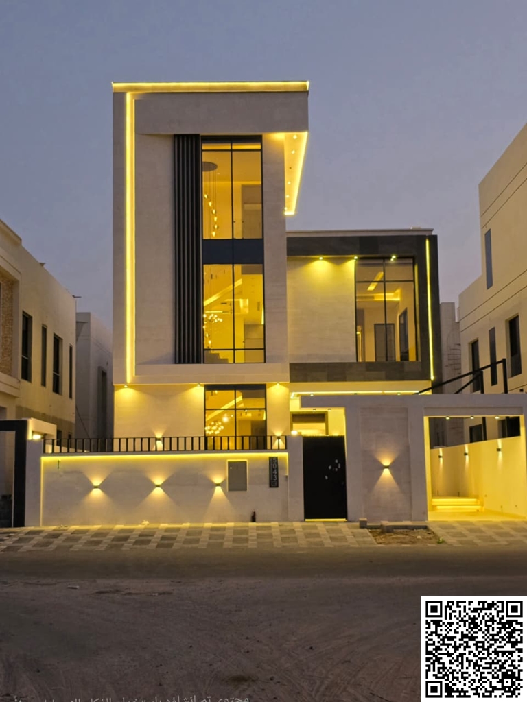 Modern villa in Al Yasmin area – Ajman. Excellent location on a main street. Two floors and a roof with a large terrace. Land area: 3014 sq ft