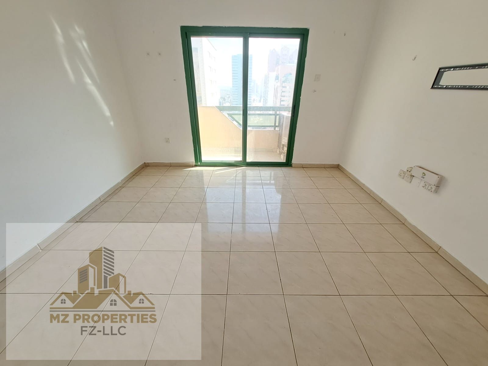 1BEDROOMS HALL ! IDEAL LOCATION ! 2 bathroom with wardrobe