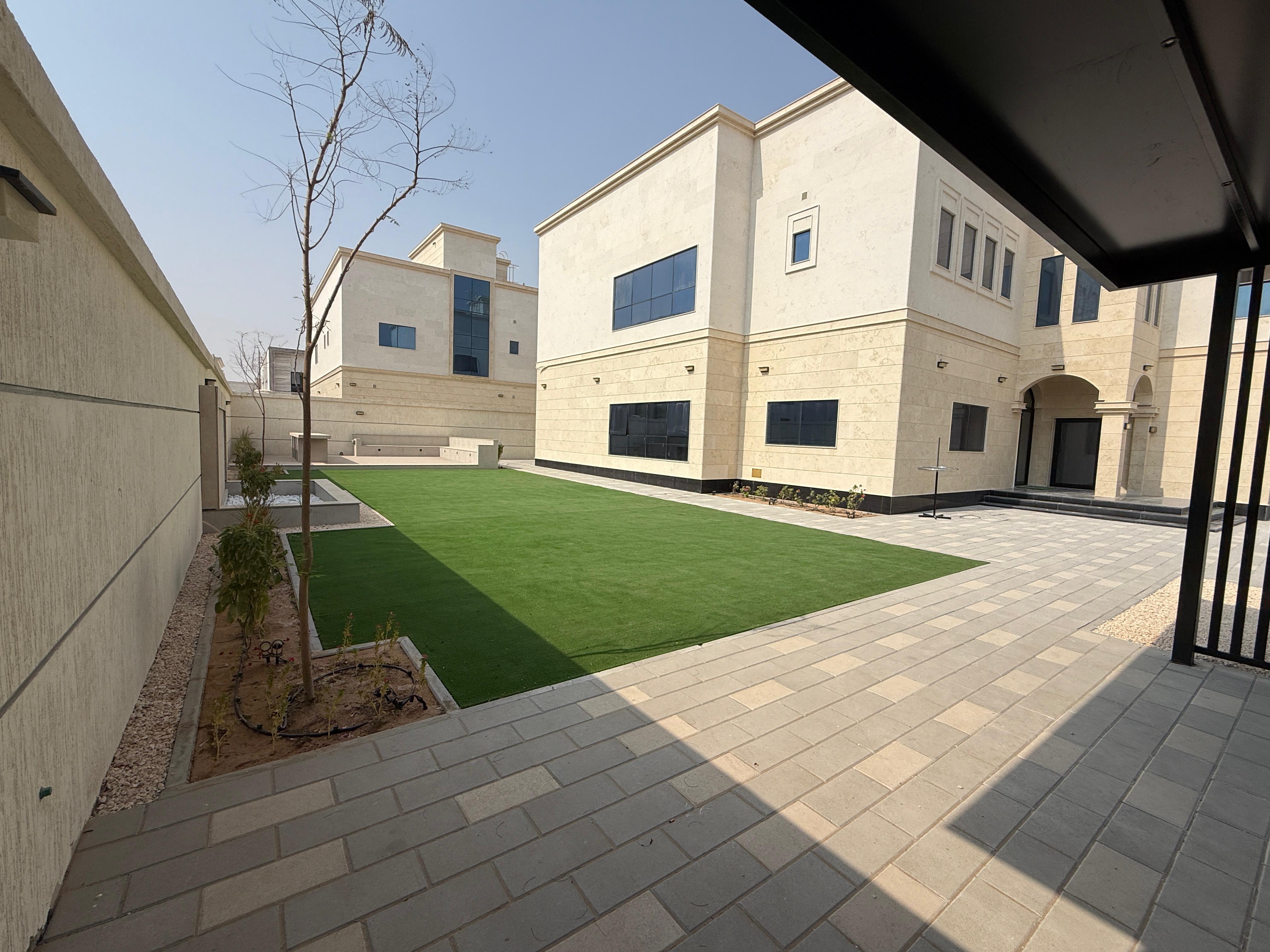 Luxury Villa for Sale in Al Hoshi Sharjah First Occupancy 10000 Sq Ft Plot