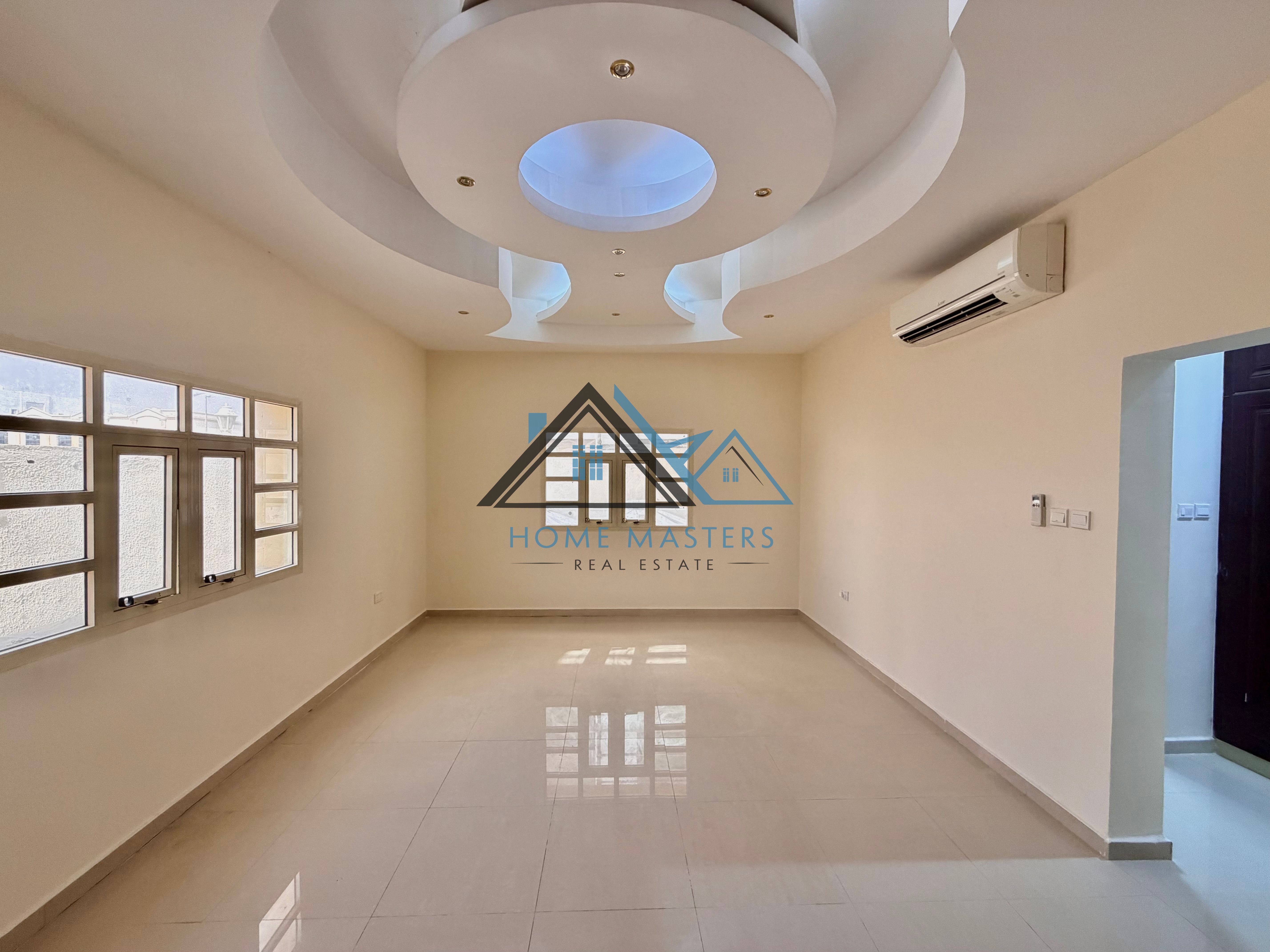 Spacious 3 Br | Ground Floor Flat | Closed To STMC