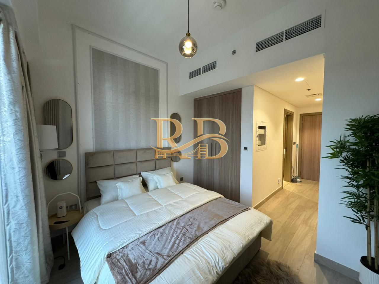 Fully Furnished Studio || Higher Floor || Pool View || Ready to Move