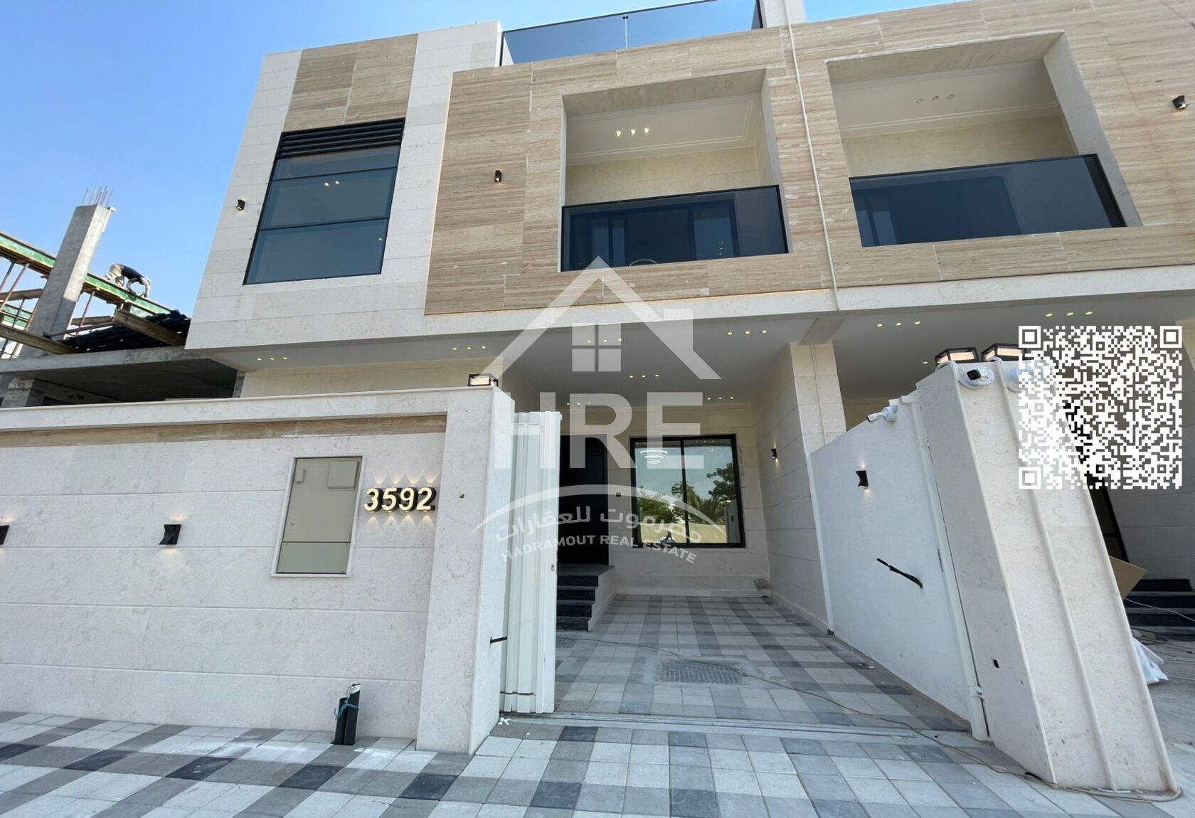 Smart space and private roof for family comfort