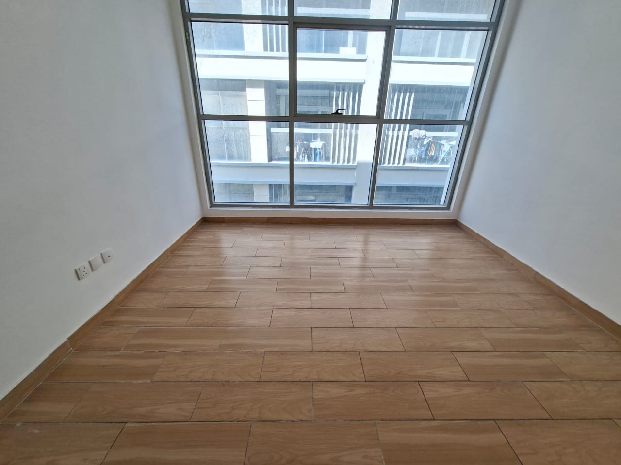 Lxury and Like Brand new building Muwaileh Commercial sharja 2bhk with balcony parking waldrop 3wachroom prim location sharja