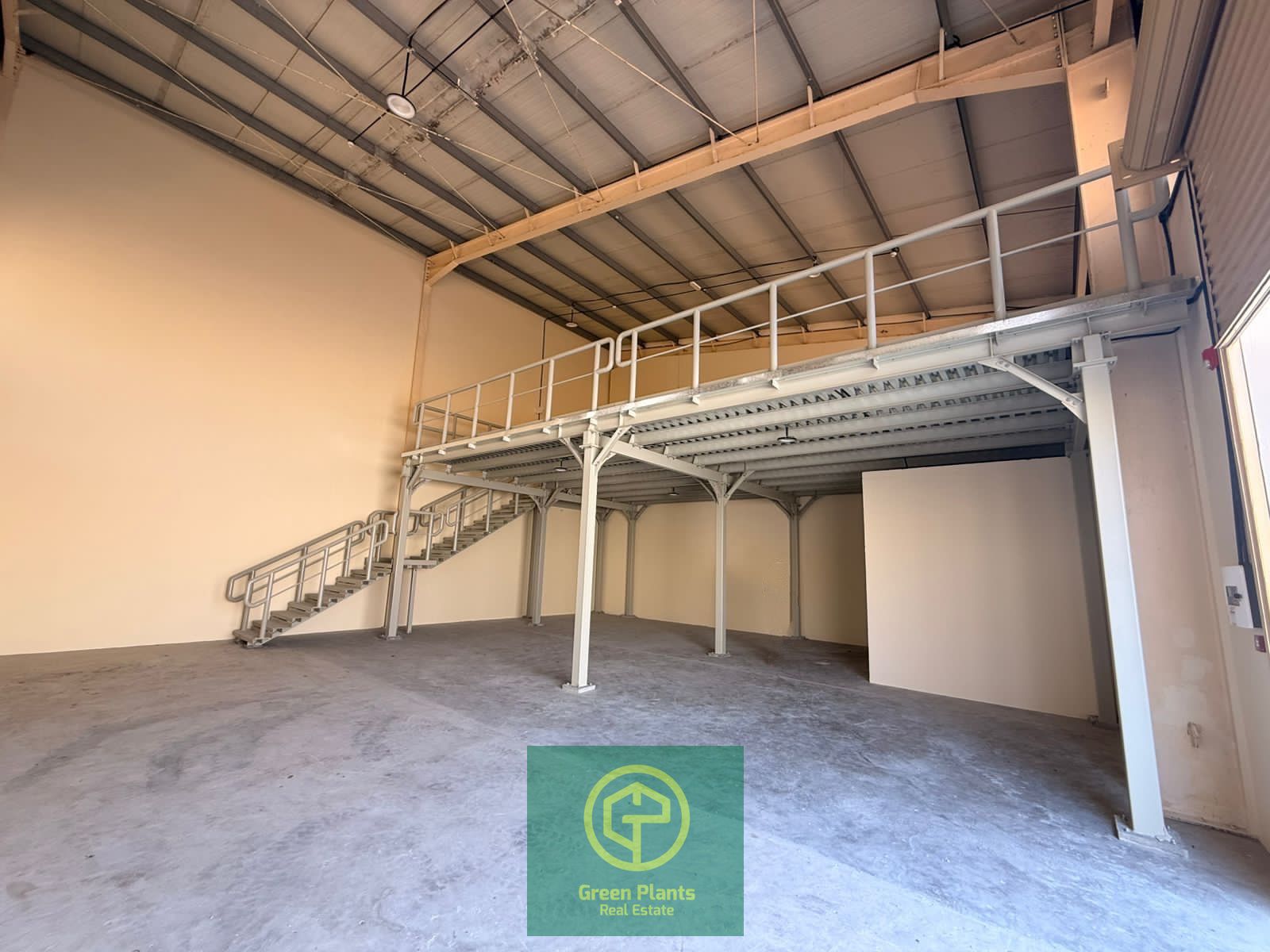 Dubai Investment Park 5,500 sq. Ft warehouse with built-in toilet and pantry