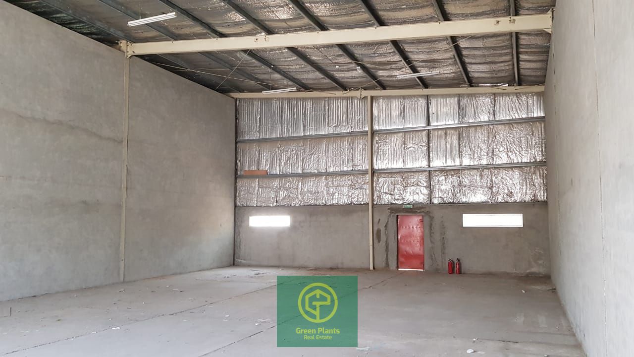 Ras Al Khor 4,000 sq. Ft warehouse suitable for commercial activities
