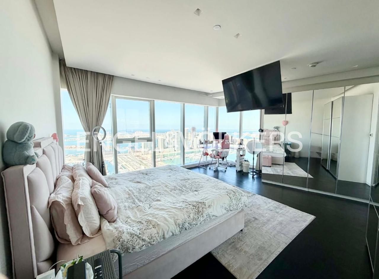 Palm View | Unfurnished | High Floor
