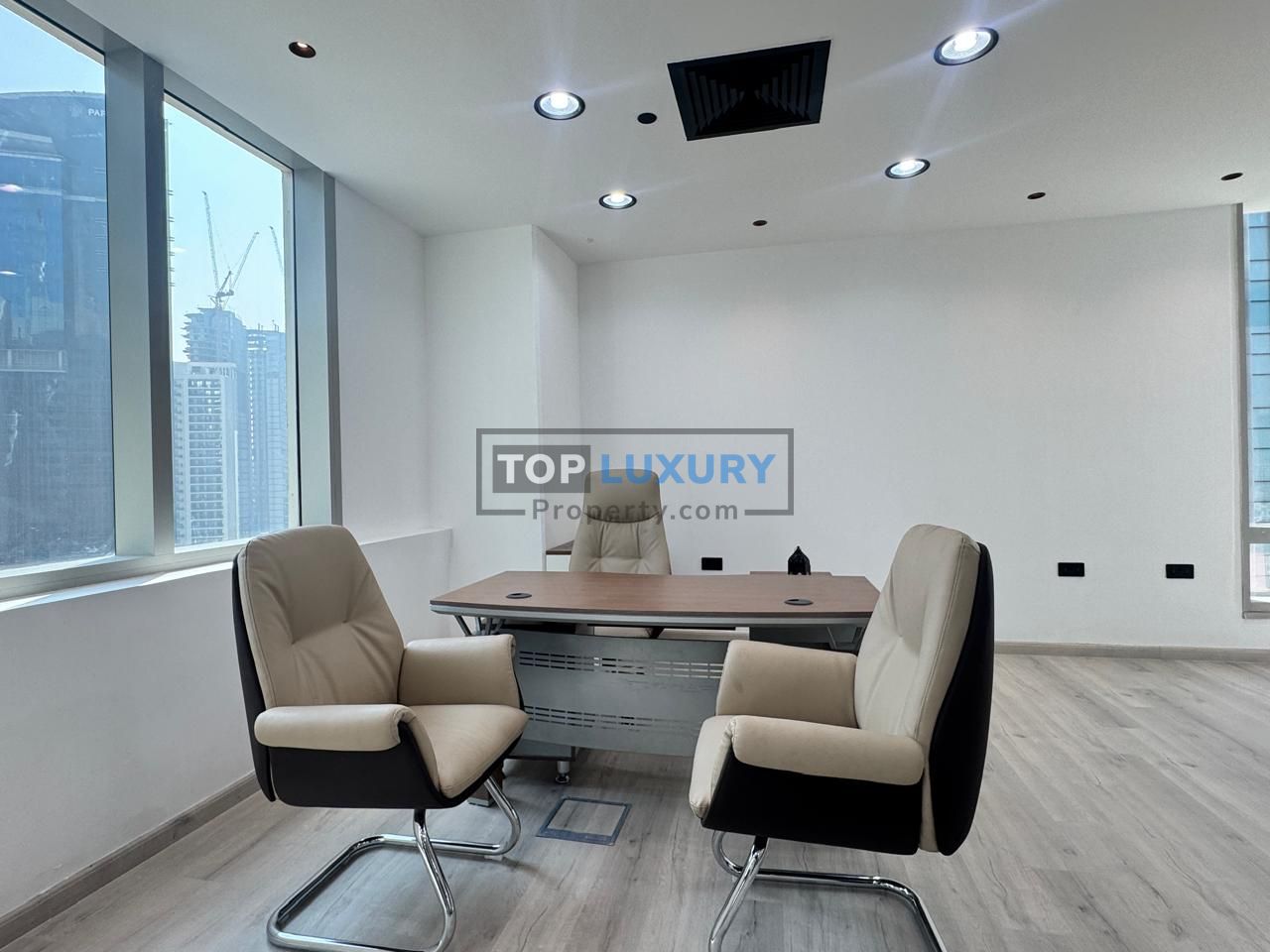 FULLY FURNISHED | PRIME BUSINESS BAY | NEAR METRO