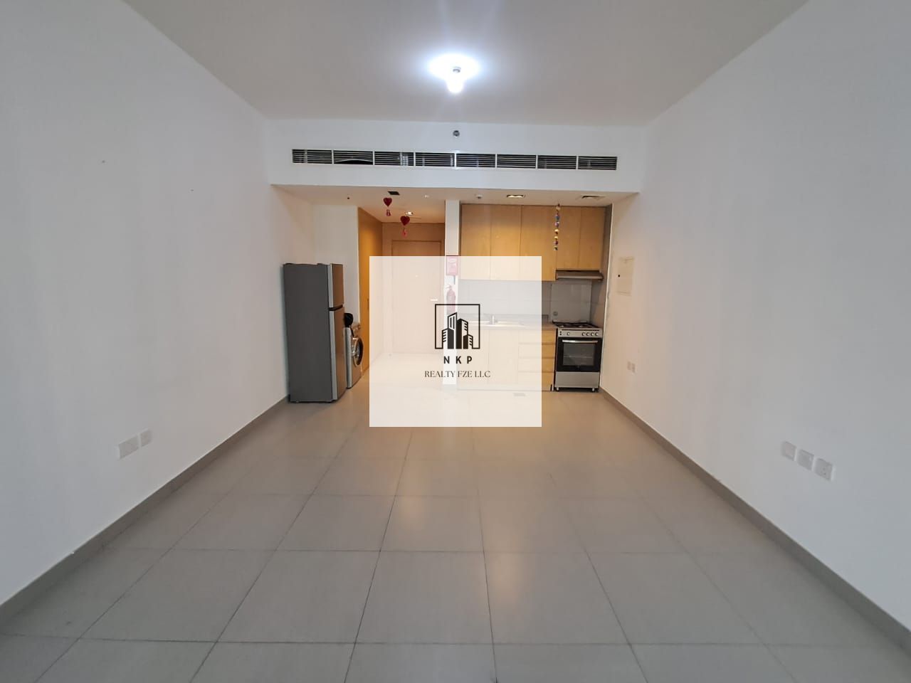 Spacious elegant studio apartment with balcony |Amneties