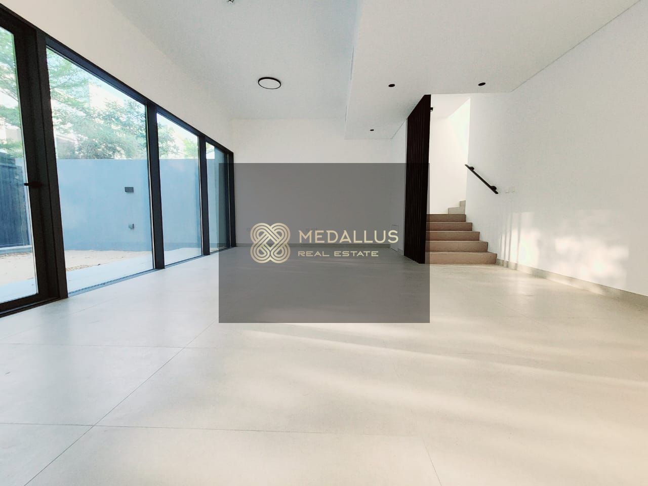 Modern Forest Villa | Corner | Private Garden | Smart Home
