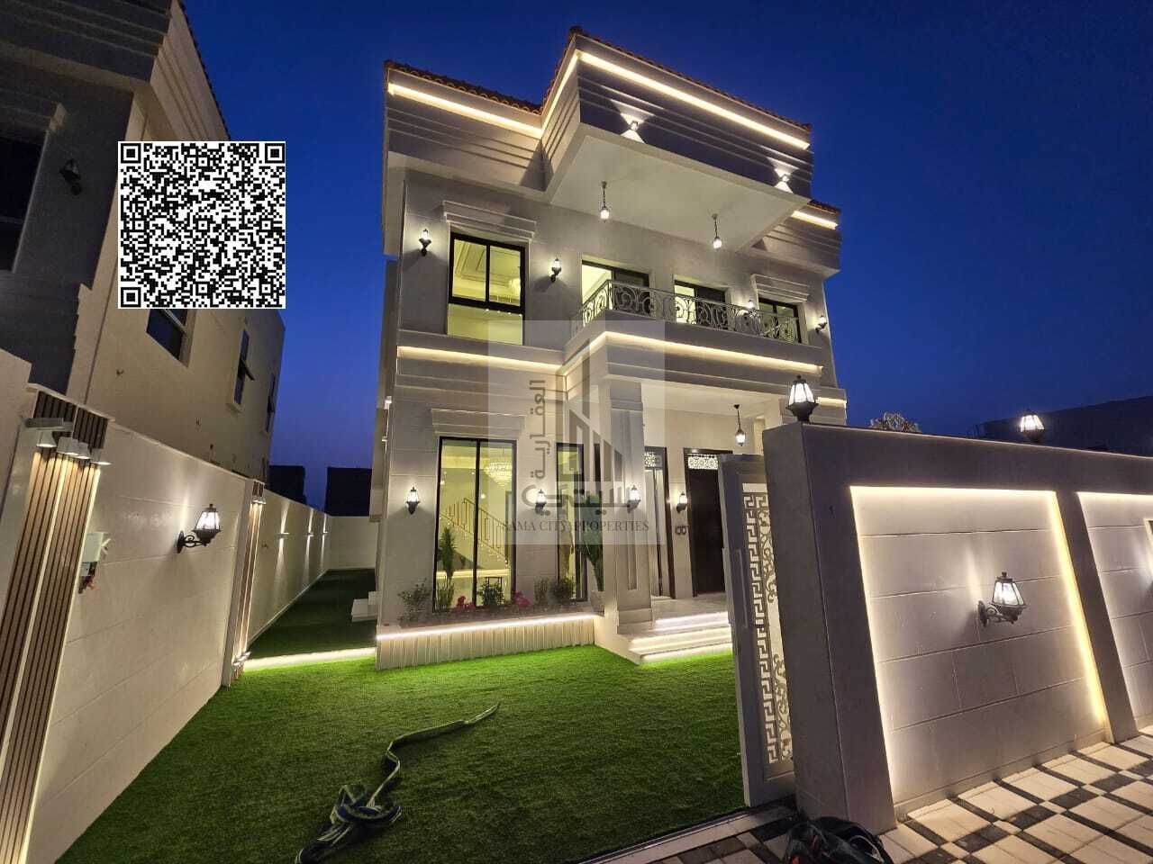 Classic villa with custom finishing and a private garden.