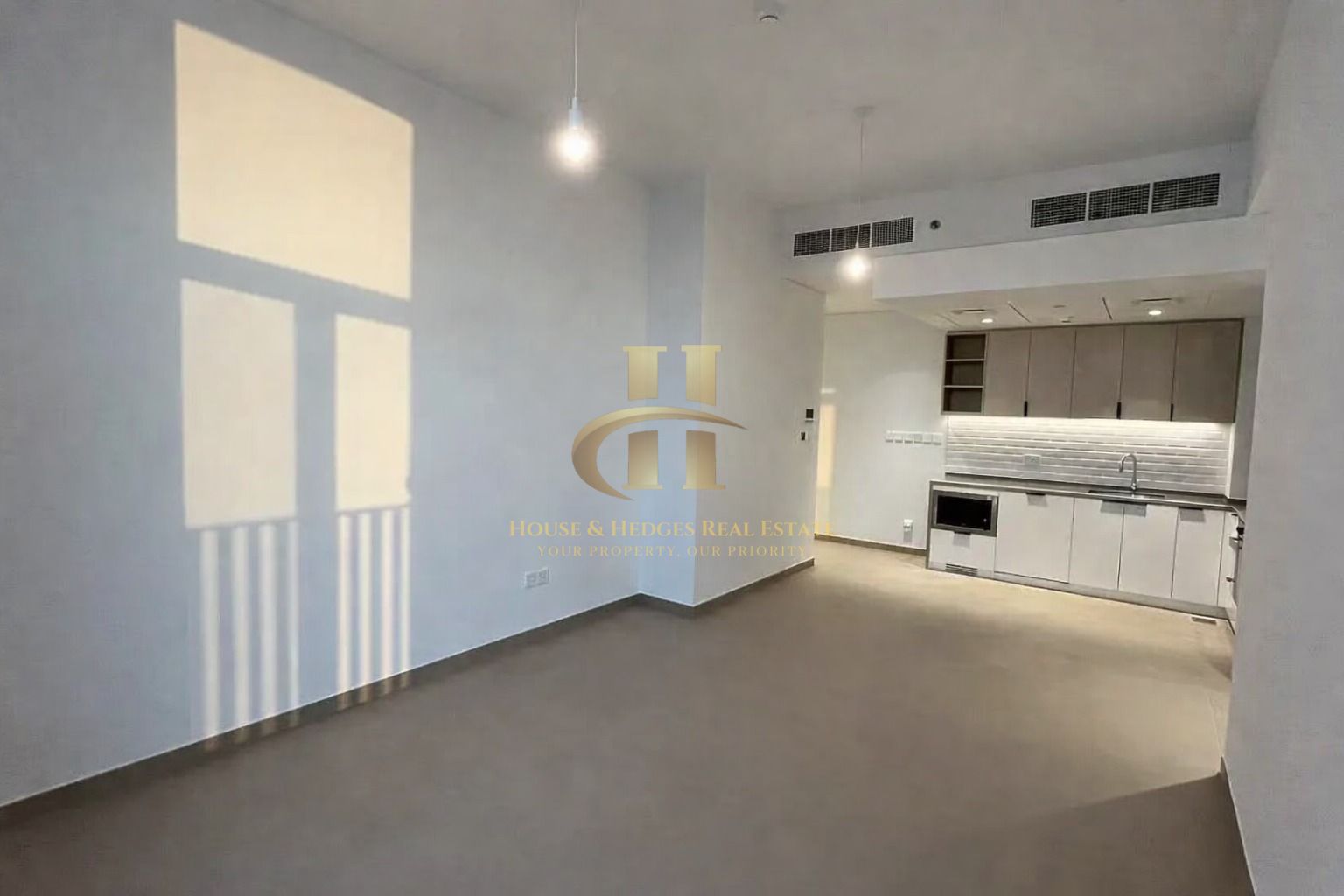 Pool View | Fitted Kitchen | Good Amenities