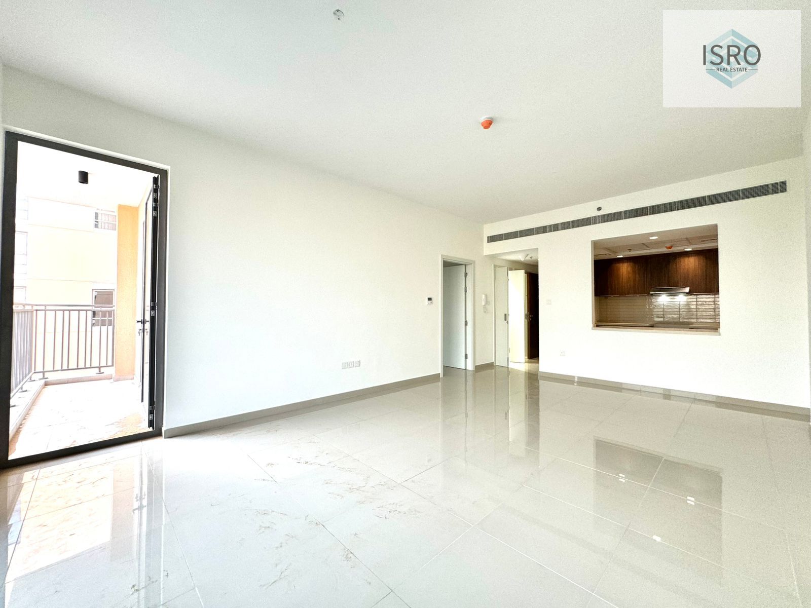Brand new||1BR||2 washroom||balcony||