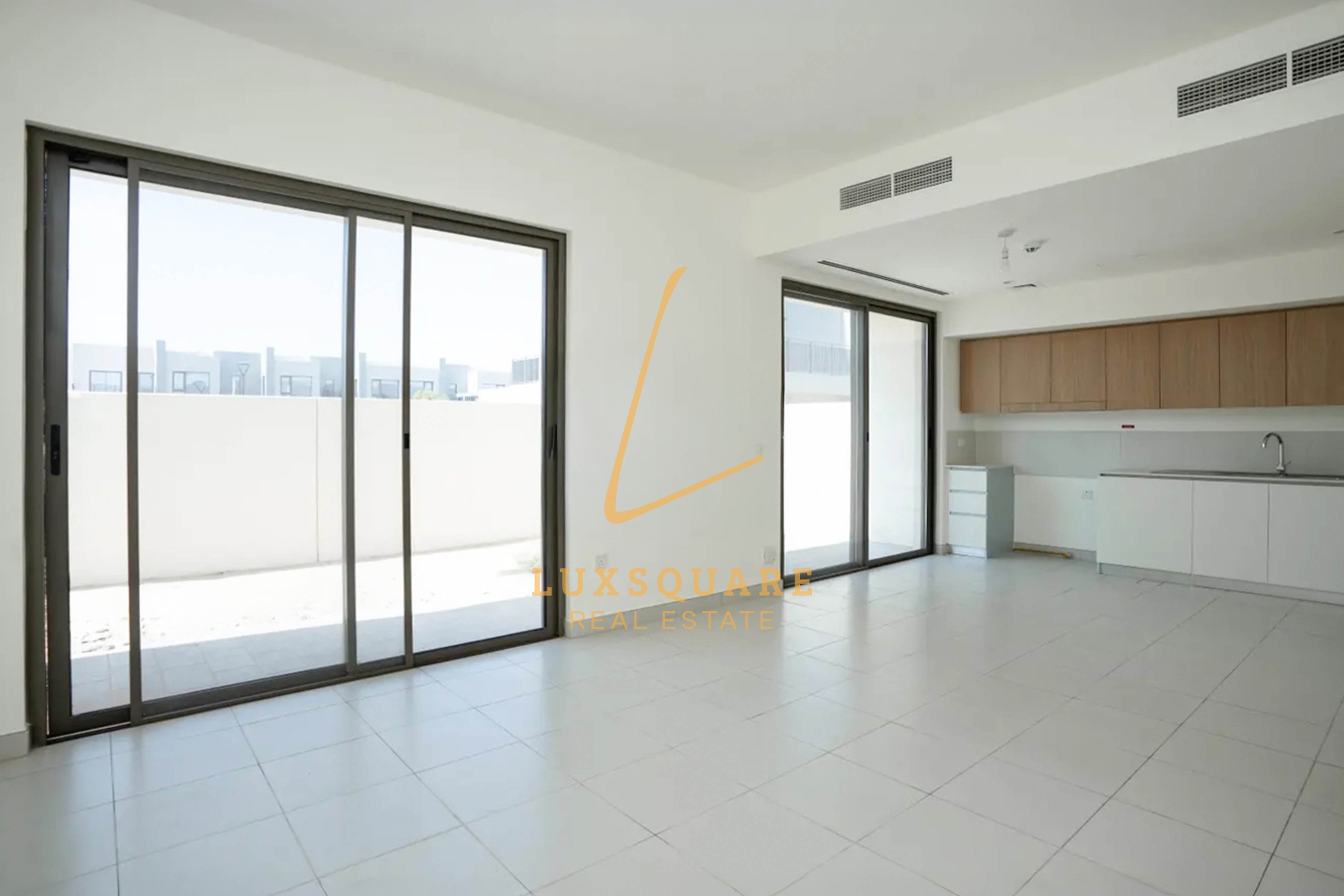 Luxury Villa | Corner Unit | Ready To Move In