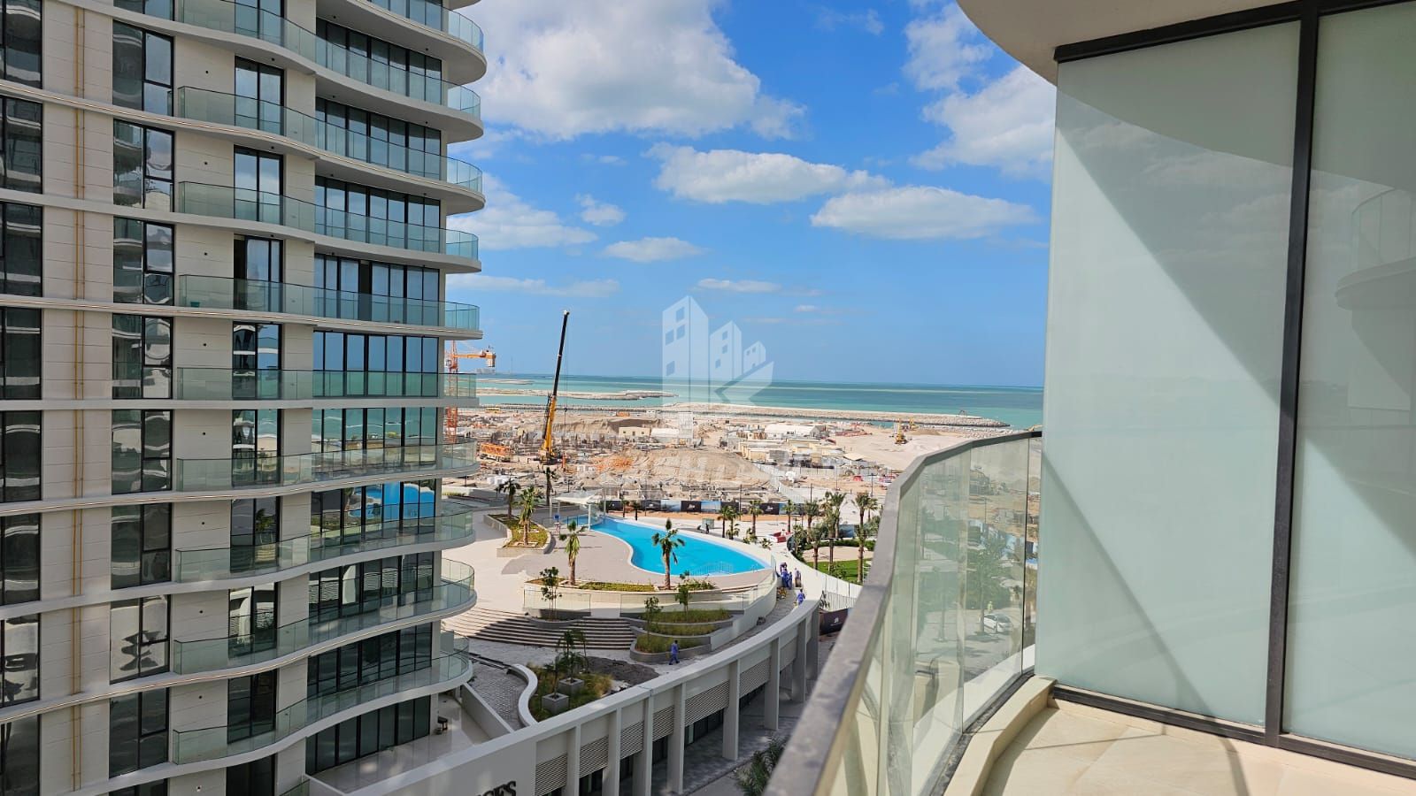 Partial sea View I middle floor I Sunset side