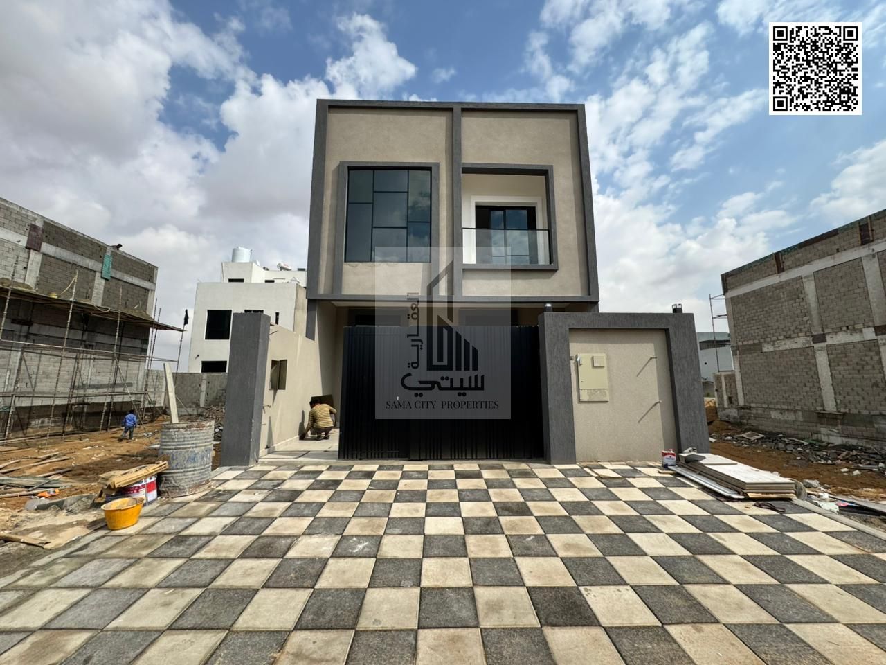 Luxury 5-Bedroom Townhouse Villa with Rooftop
