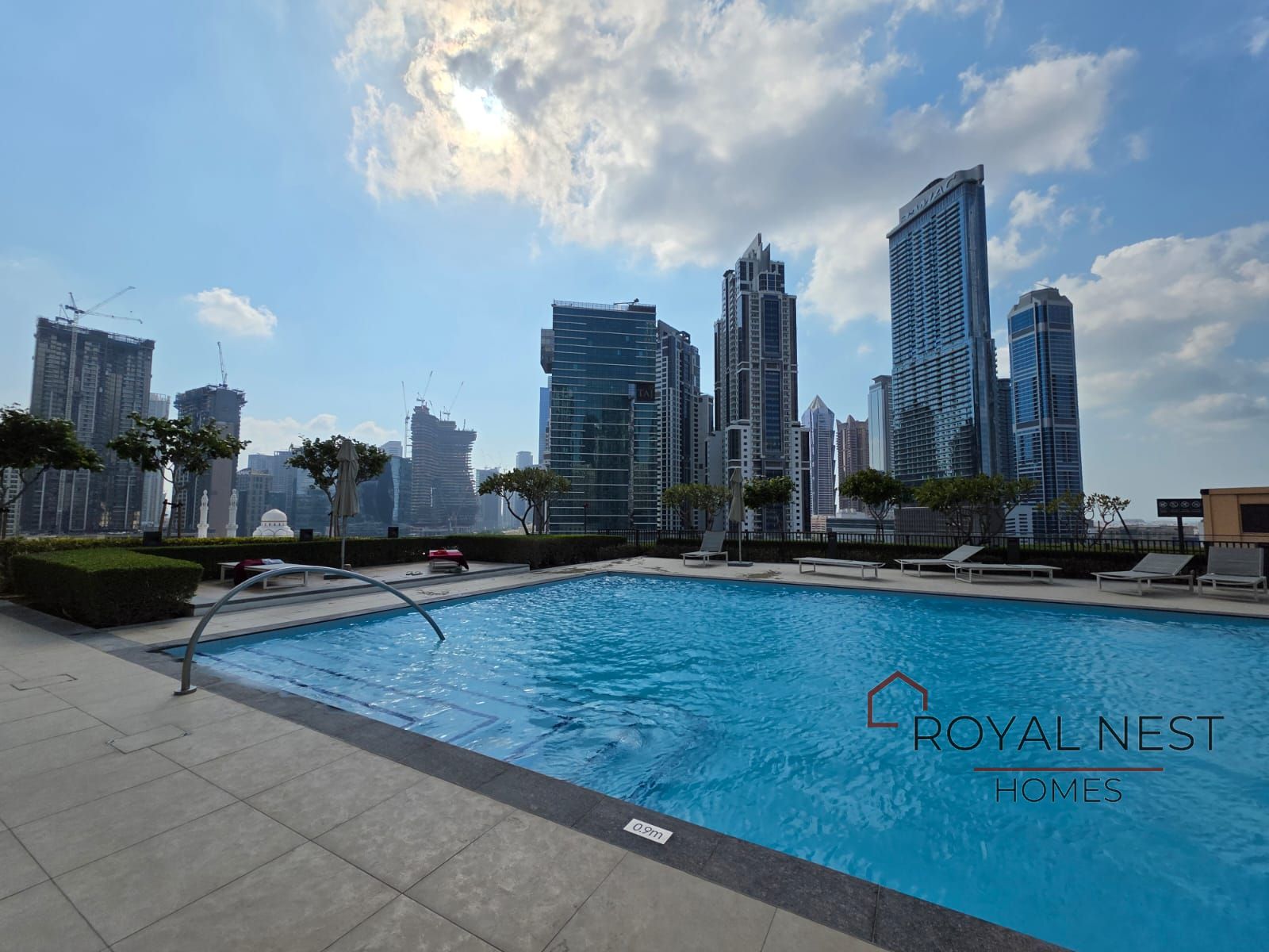 Mid Floor I Vacant I Downtown Views