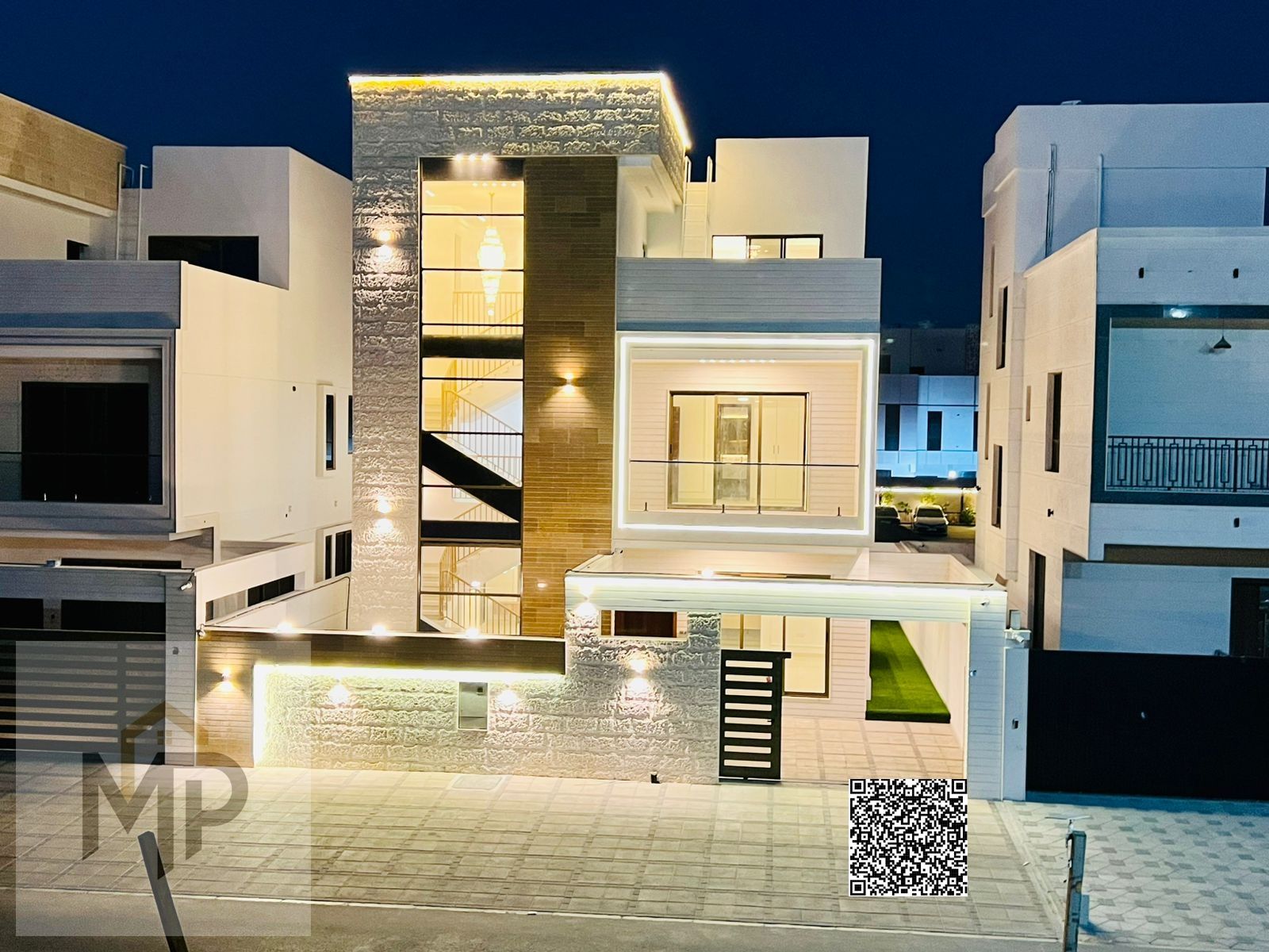 A very luxurious villa with personalized finishes in one of Ajman's most prestigious areas. Freehold ownership is available to all nationalities.