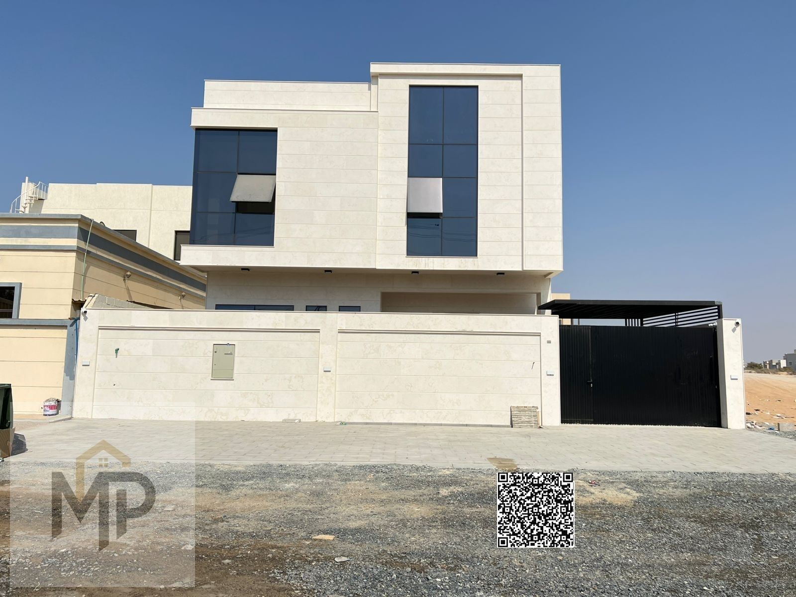 Luxury villa for sale in Al Yasmin, Ajman. A unique opportunity to own a villa with luxurious finishes and central air conditioning.