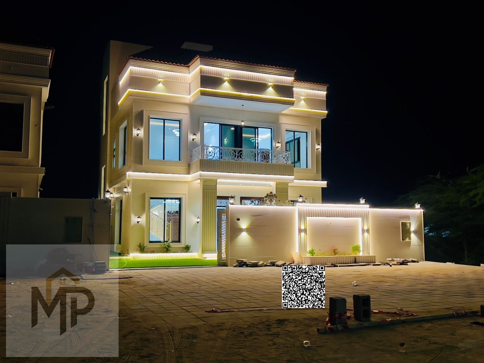 A luxurious villa with a modern design, high-end finishes, and a garden, all at a special price. An exceptional ownership opportunity.
