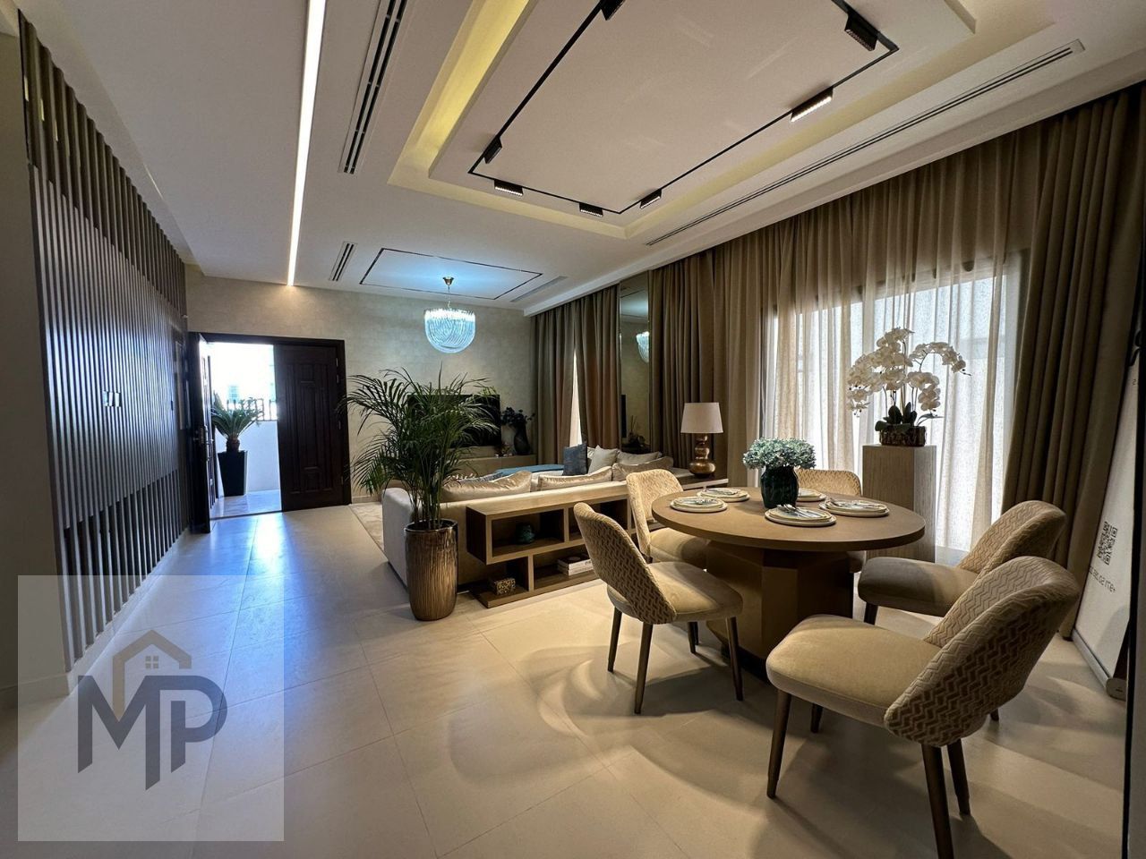 For Sale – Luxury Villa in Al Zahiyah, Ajma A golden opportunity to own a luxurious villa in one of Ajman most desirable residential areas Unfurnished