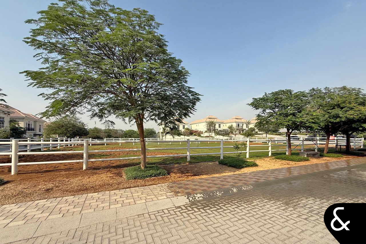 6 bedrooms villa | Polo Field View | Vacant