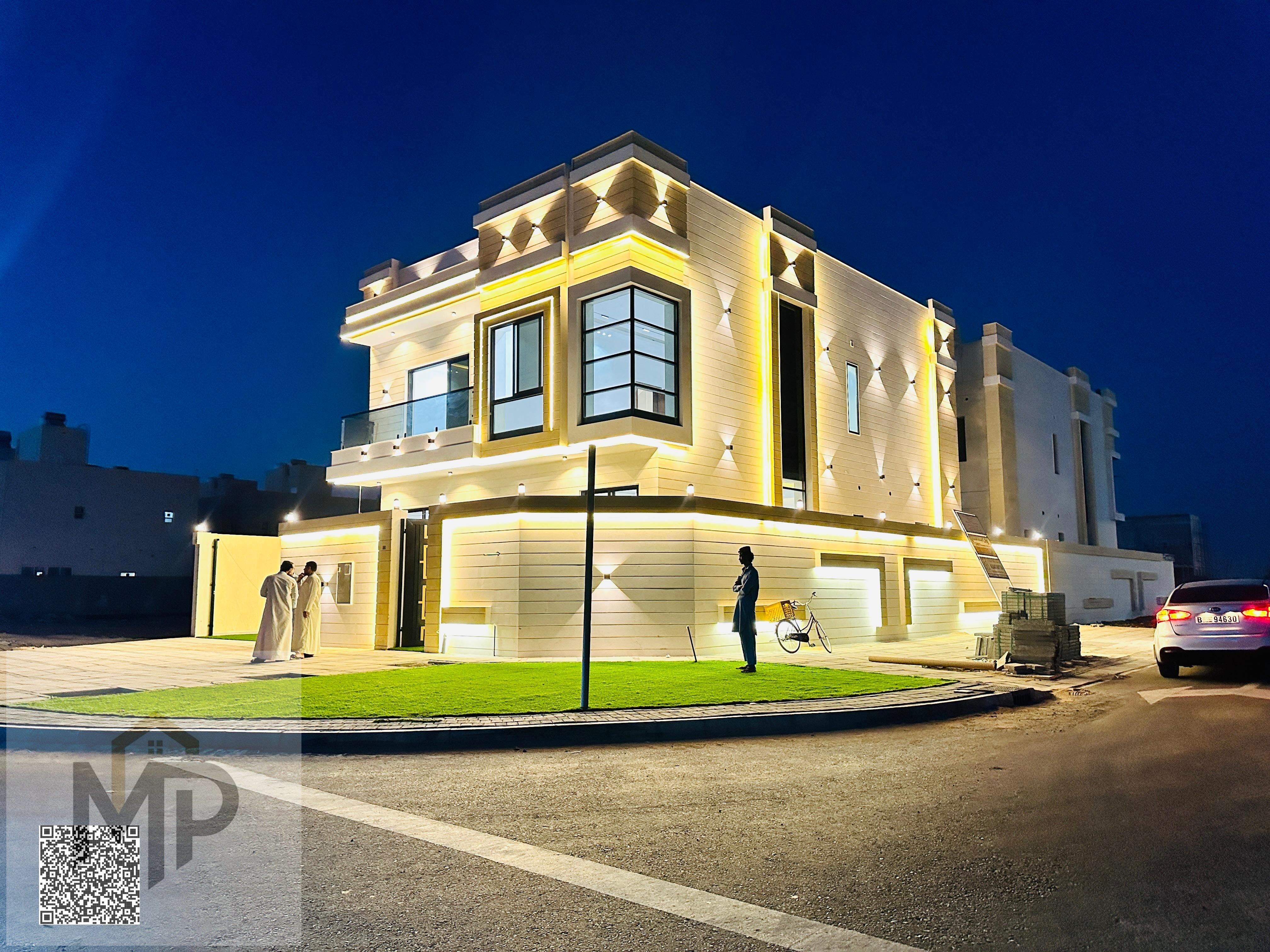 Seize the opportunity and own your property - a corner villa on two streets - ground floor, first floor and roof - at a price including registration f