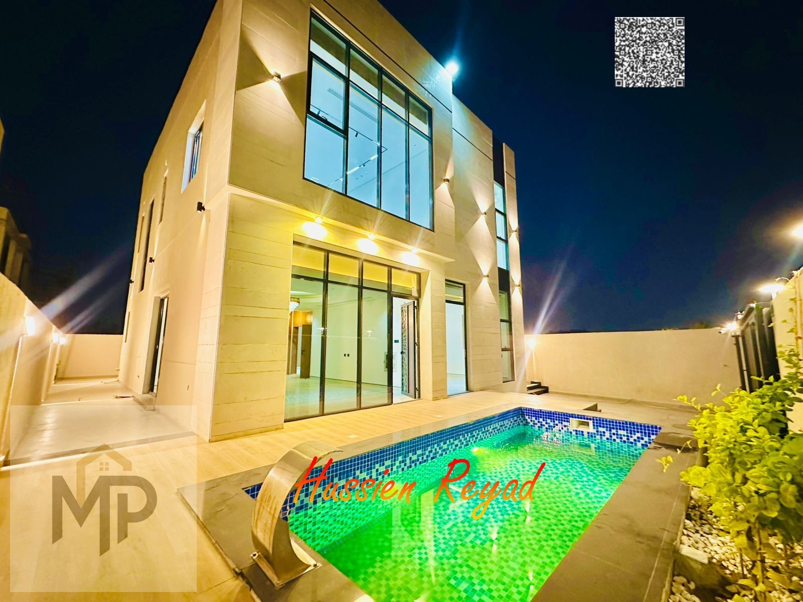 Luxury villa for sale with a swimming pool, negotiable price including registration and ownership fees | Special offer at a great price