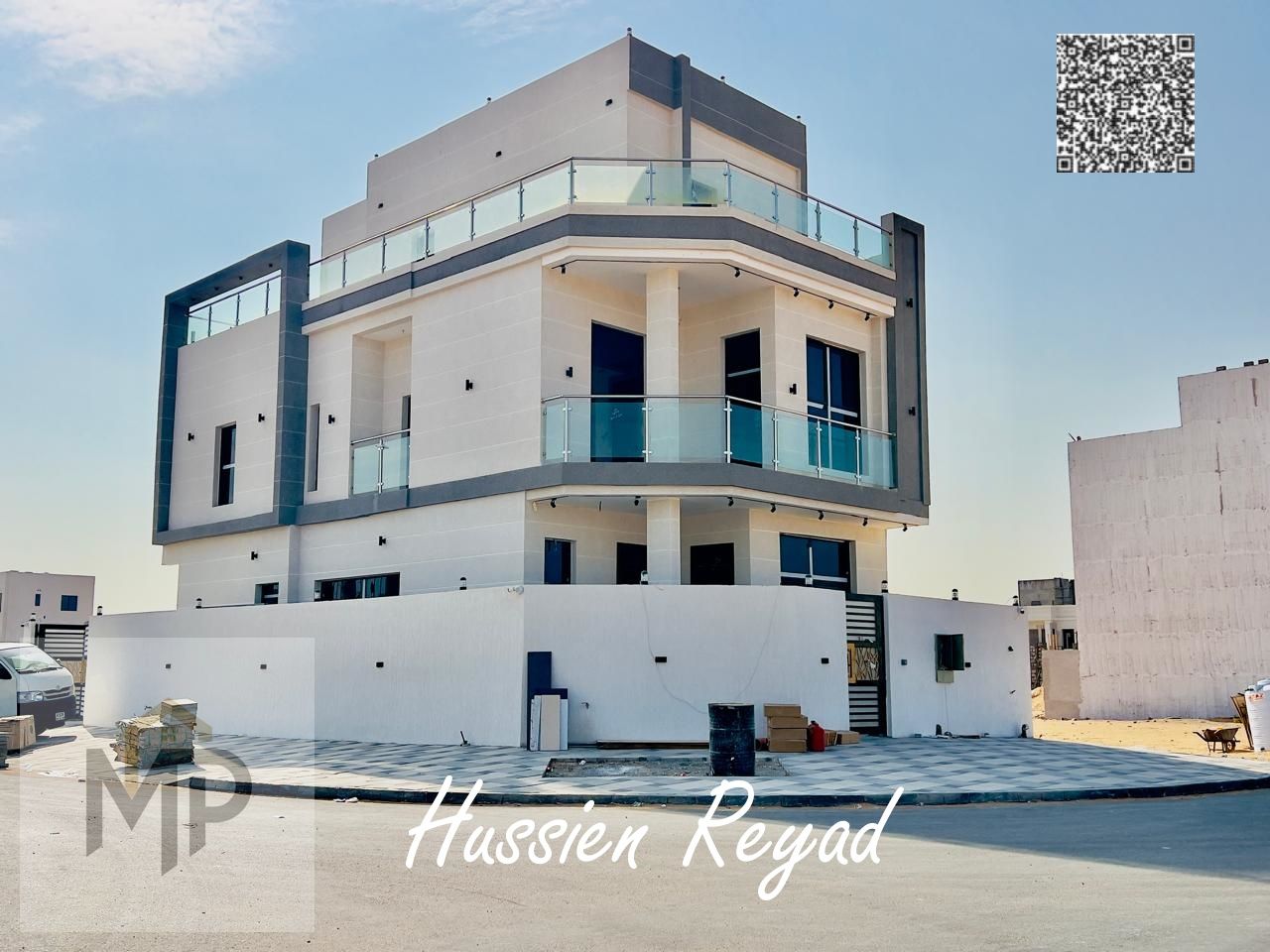 Own a townhouse on the corner of two streets for sale, freehold, for all nationalities — the price includes registration fees and air conditioners, an