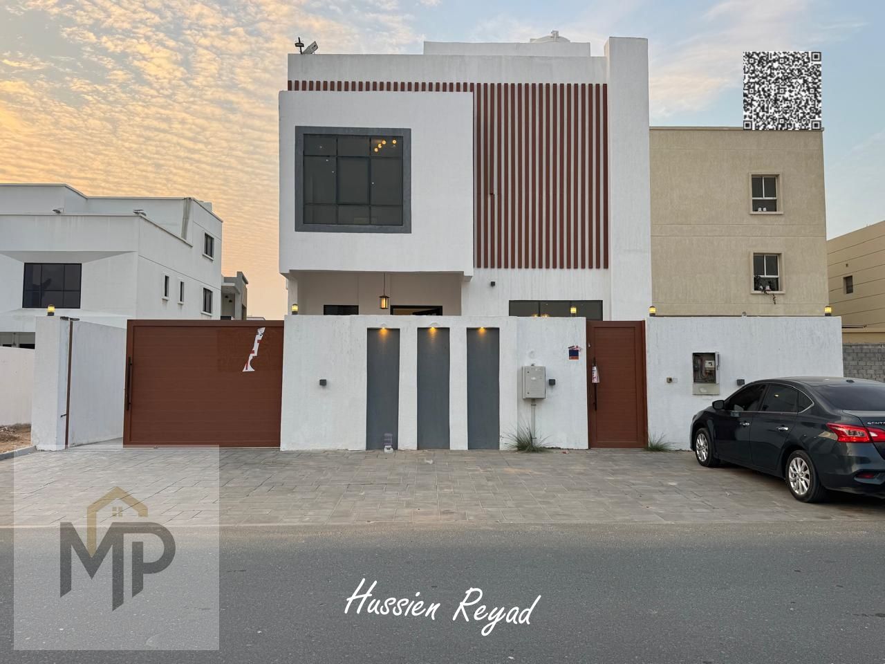 Ready-to-move-in villa in Al Zahia, five master bedrooms with a modern design and spacious layouts, luxurious finishes, price includes electricity, wa