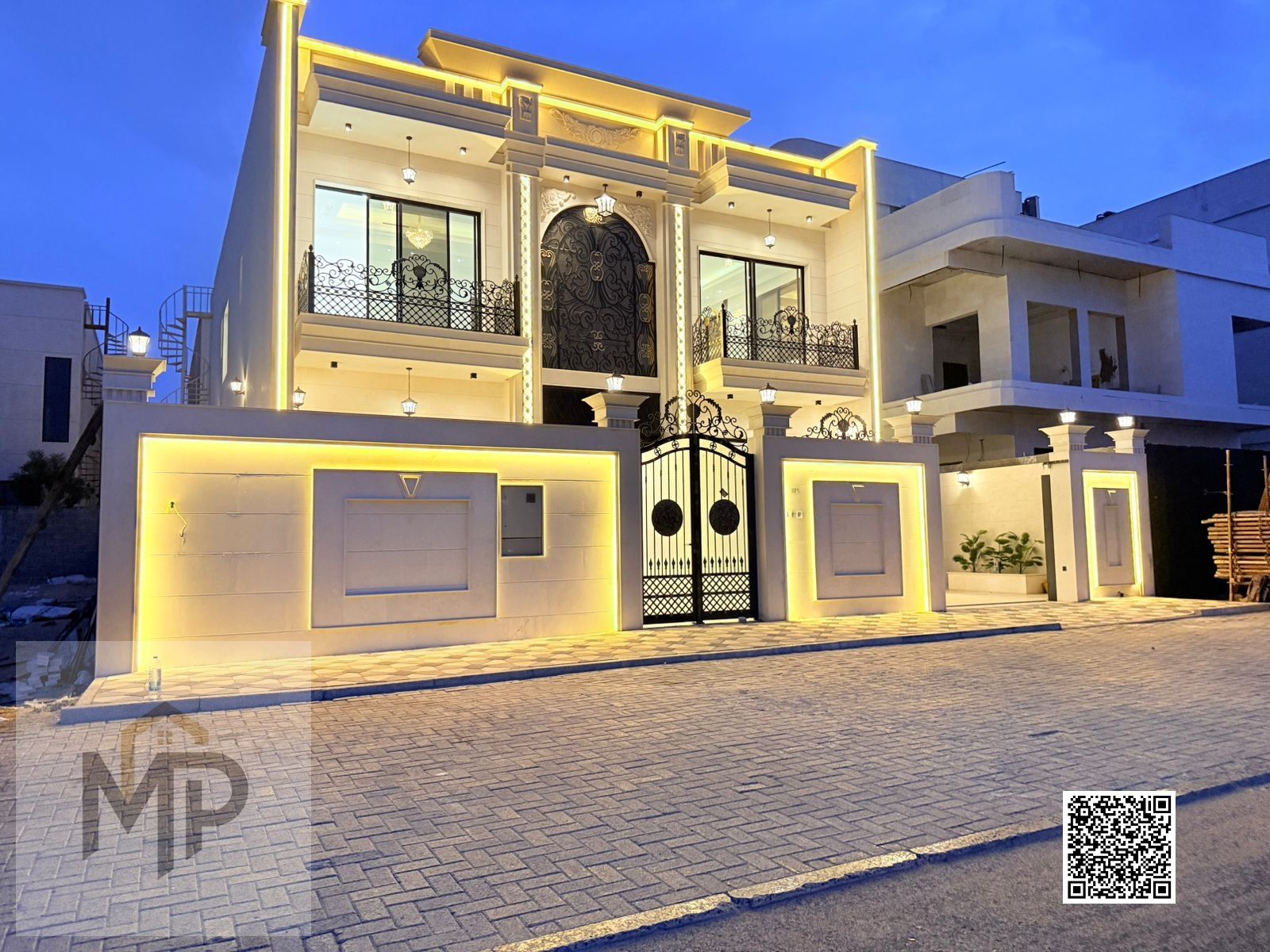 Luxury classic villa including air conditioning - freehold for all nationalities - large spaces