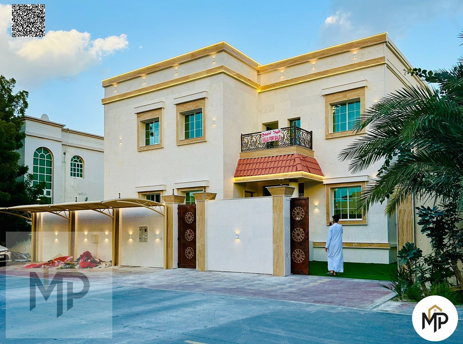 For sale: a luxurious villa with modern finishing, ready to move in, including electricity, water and air conditioning.