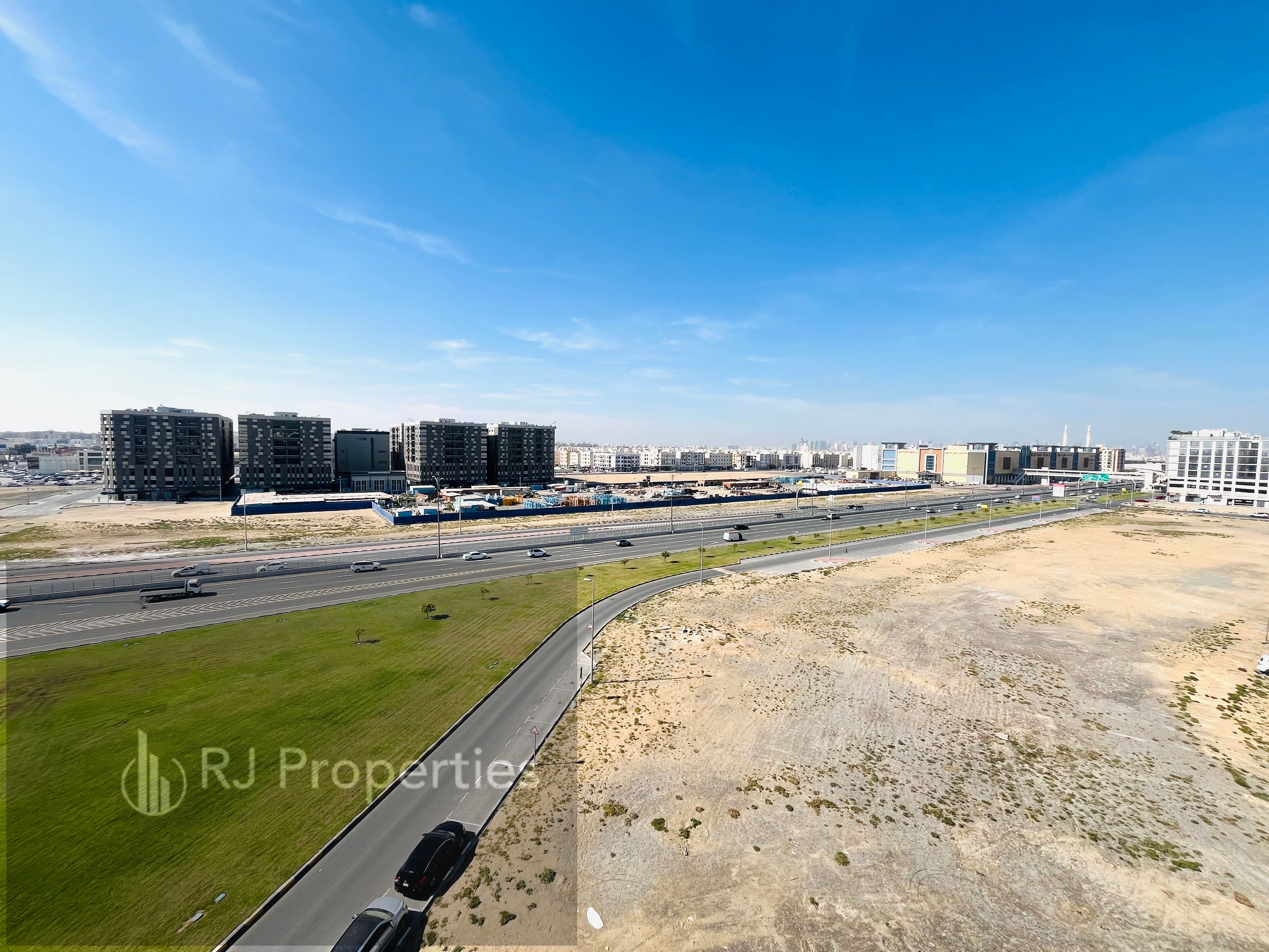 Luxury and very spacious 2bhk 2full washroom with balcony+ parking open view just 52k