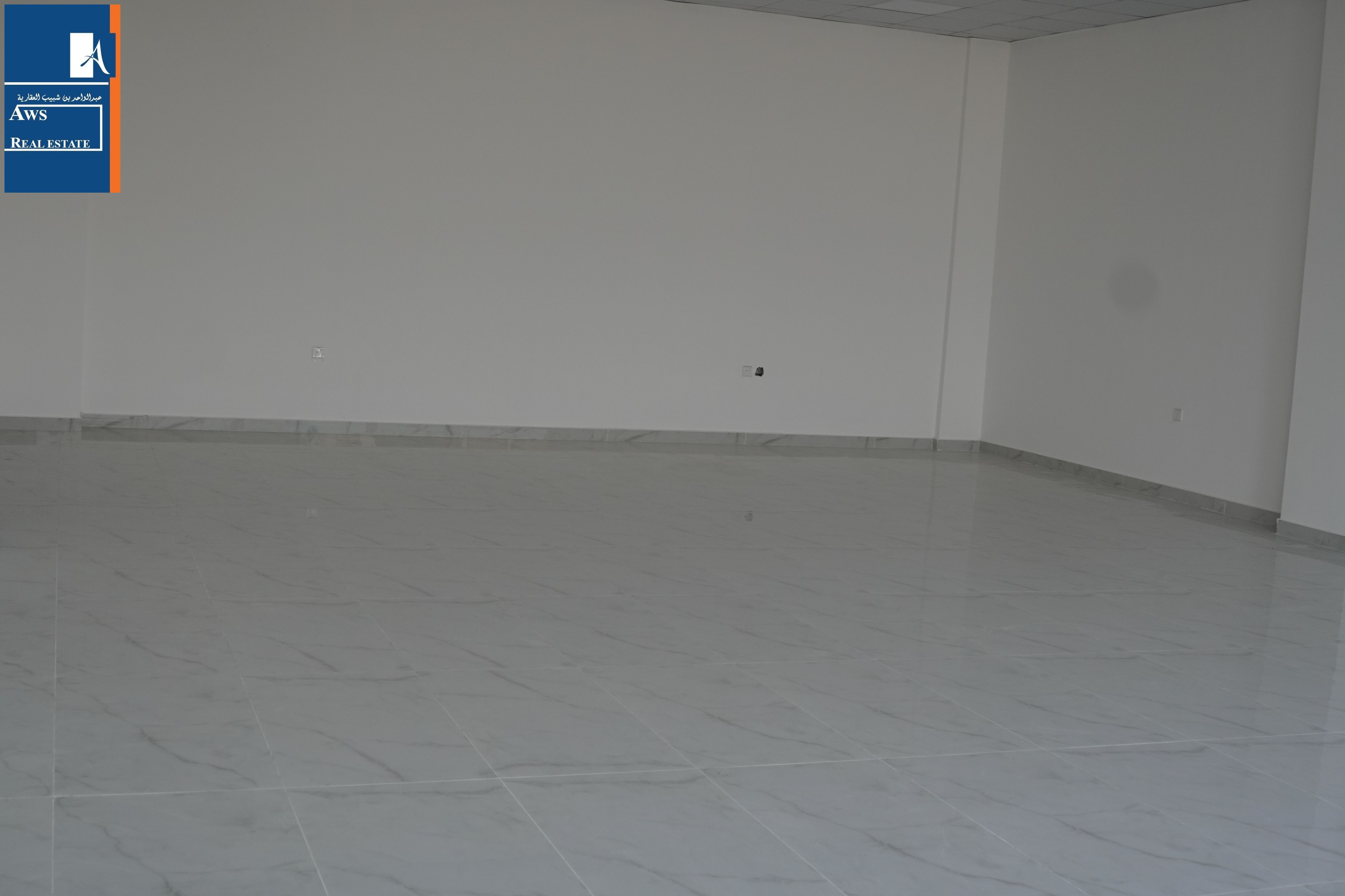 Brand New Commercial Unit in a Top Location in UAQ