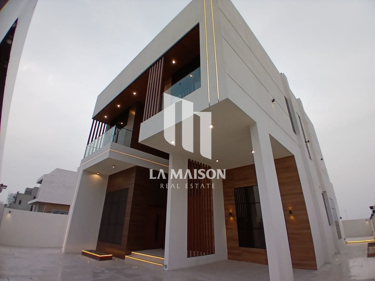 Smart System Villa | 5BR + M | Single Row | Majles