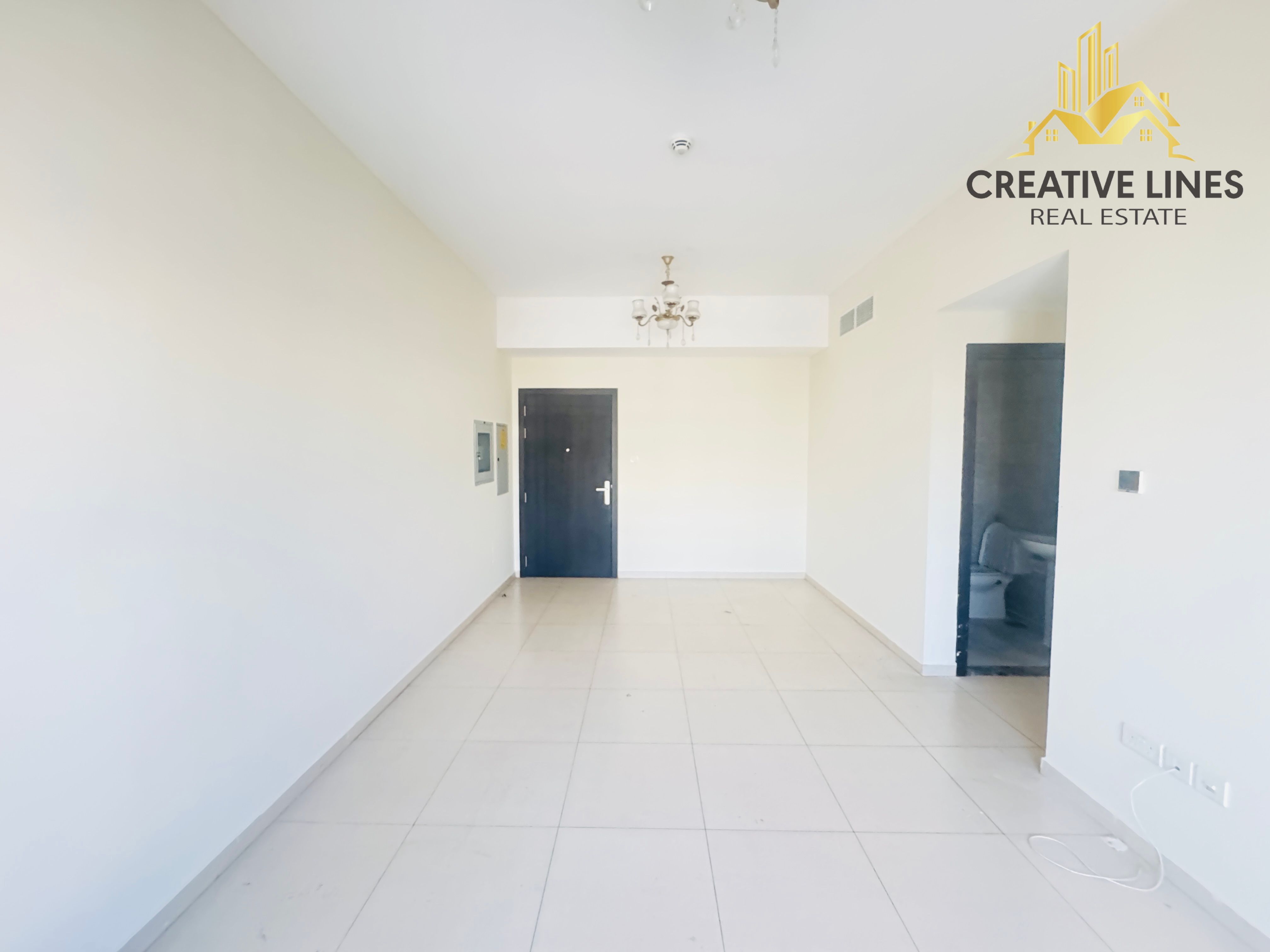 1 Month Free// 2 Bhk // Huge size // Close kitchen// Ready to move