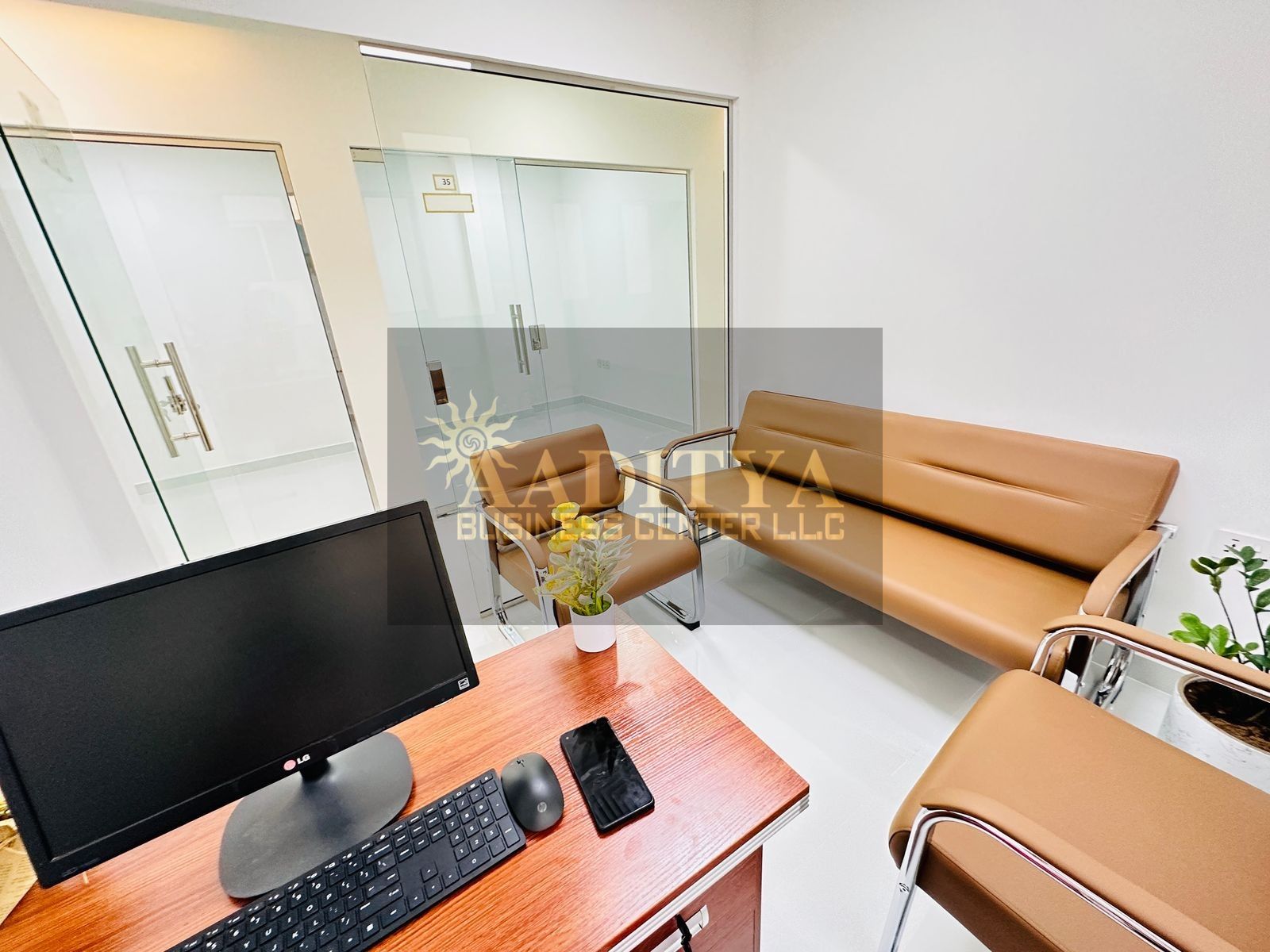 Beautiful Office | direct from Owner | ⁠near to Metro Station