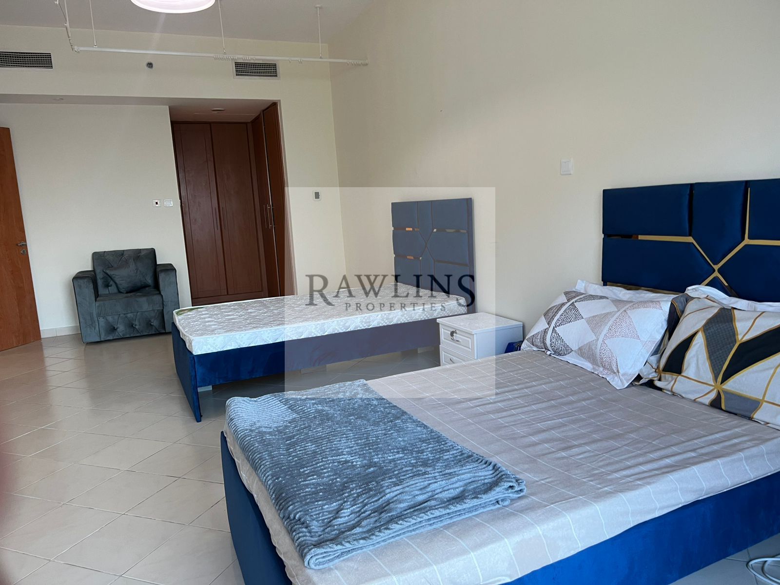 Large Layout 1 Bedroom | Built-In Wardrobes | Well-Lit Apartment by DAMAC